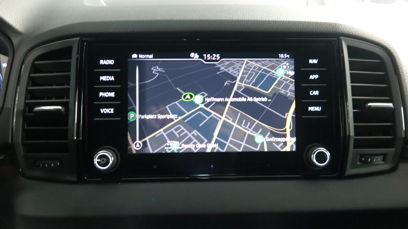 SKODA Karoq 1.5 TSI ACT SportLine DSG-image-8