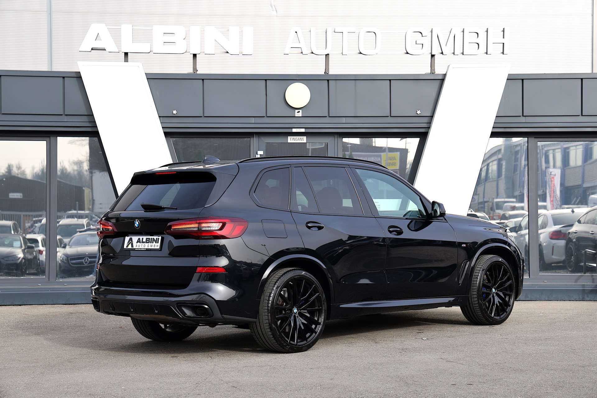 BMW X5 40d xDrive BMW X5 xDrive 48V 40d M-Sport Steptronic-showroom-element-3