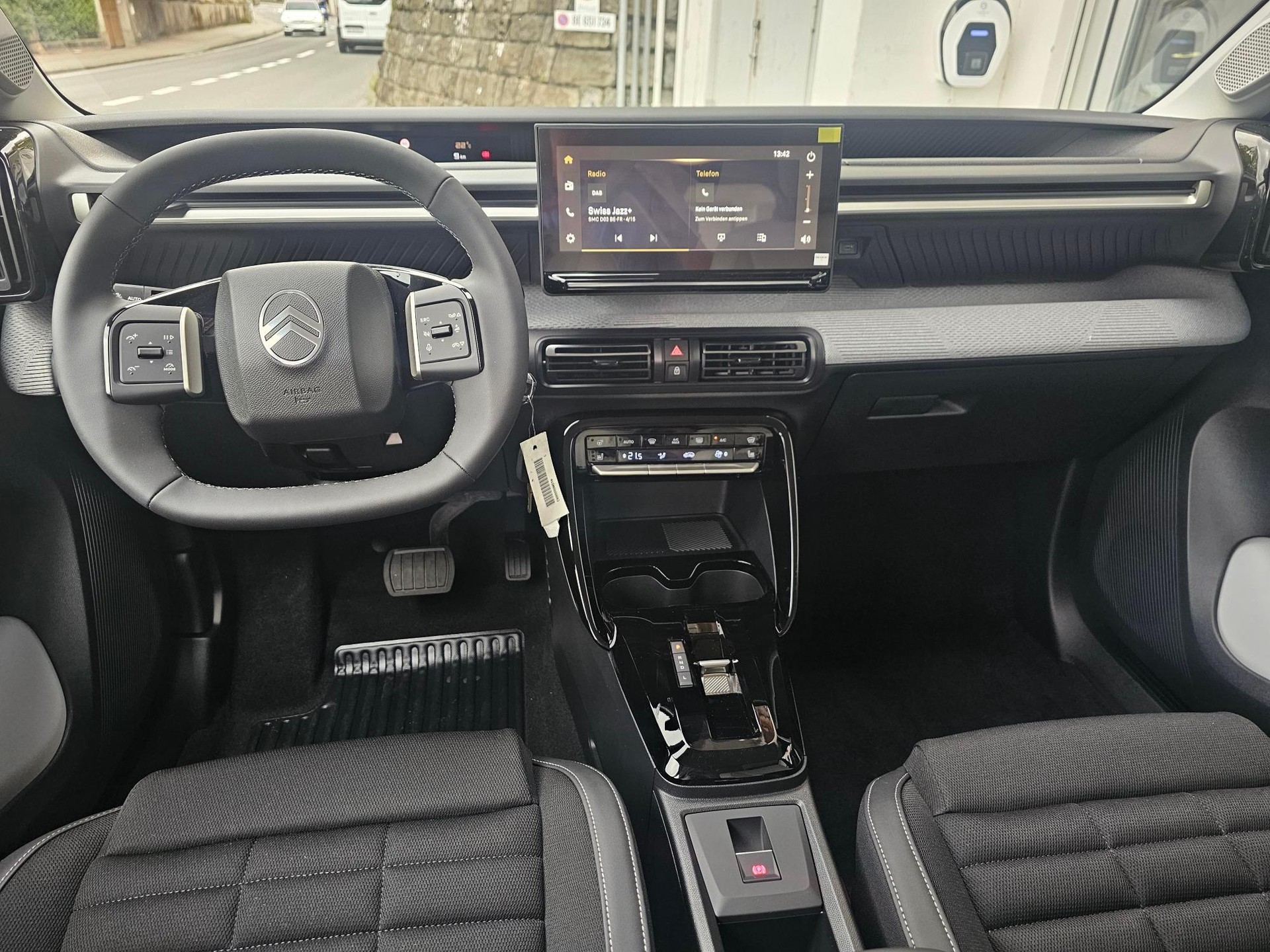 CITROEN C3 Aircross 1.2 Hybrid Plus-image-9