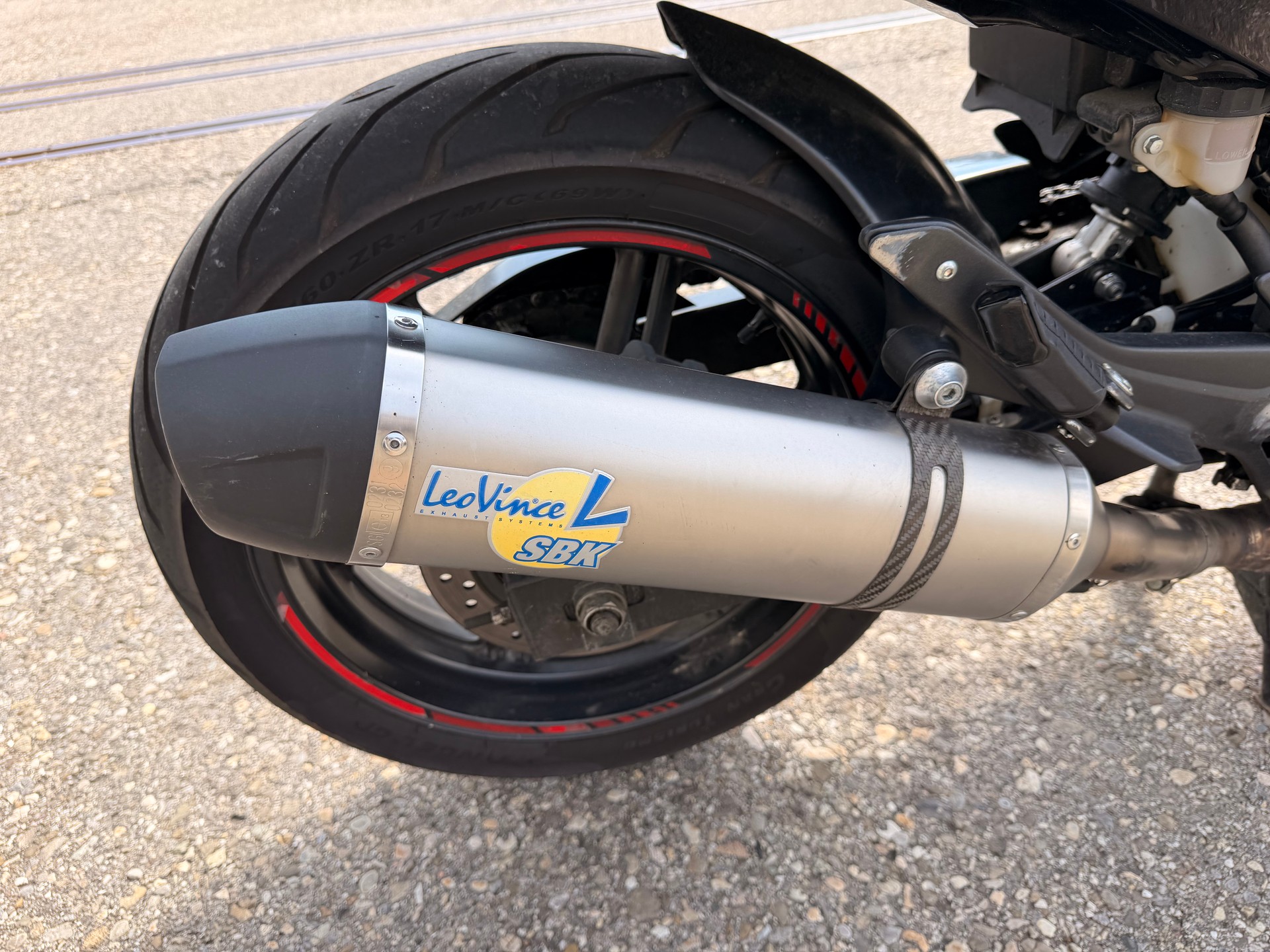 HONDA CBF 1000 F ABS-image-7