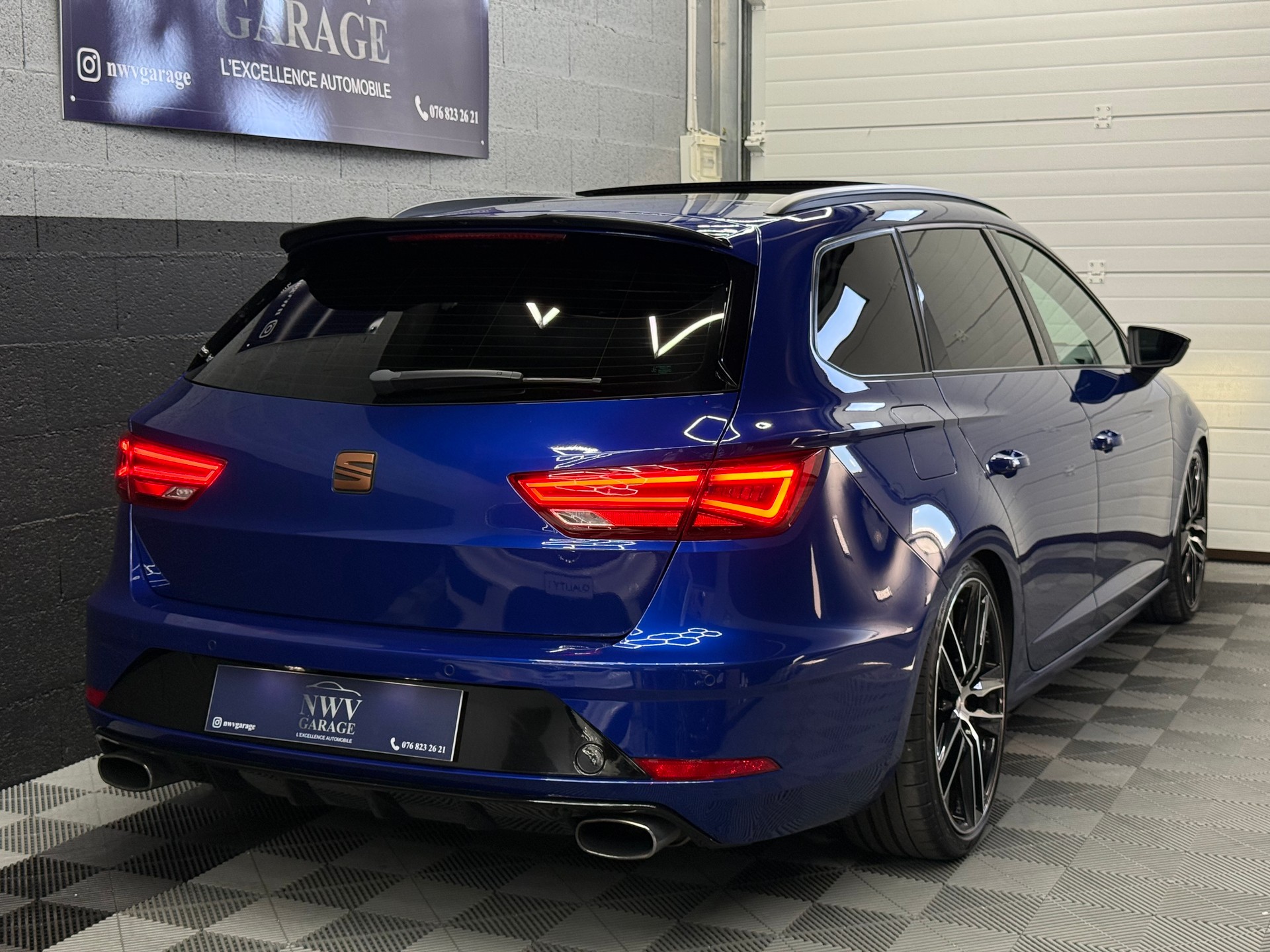 SEAT Leon ST 2.0 TSI Cupra 300 4 Drive DSG-image-6
