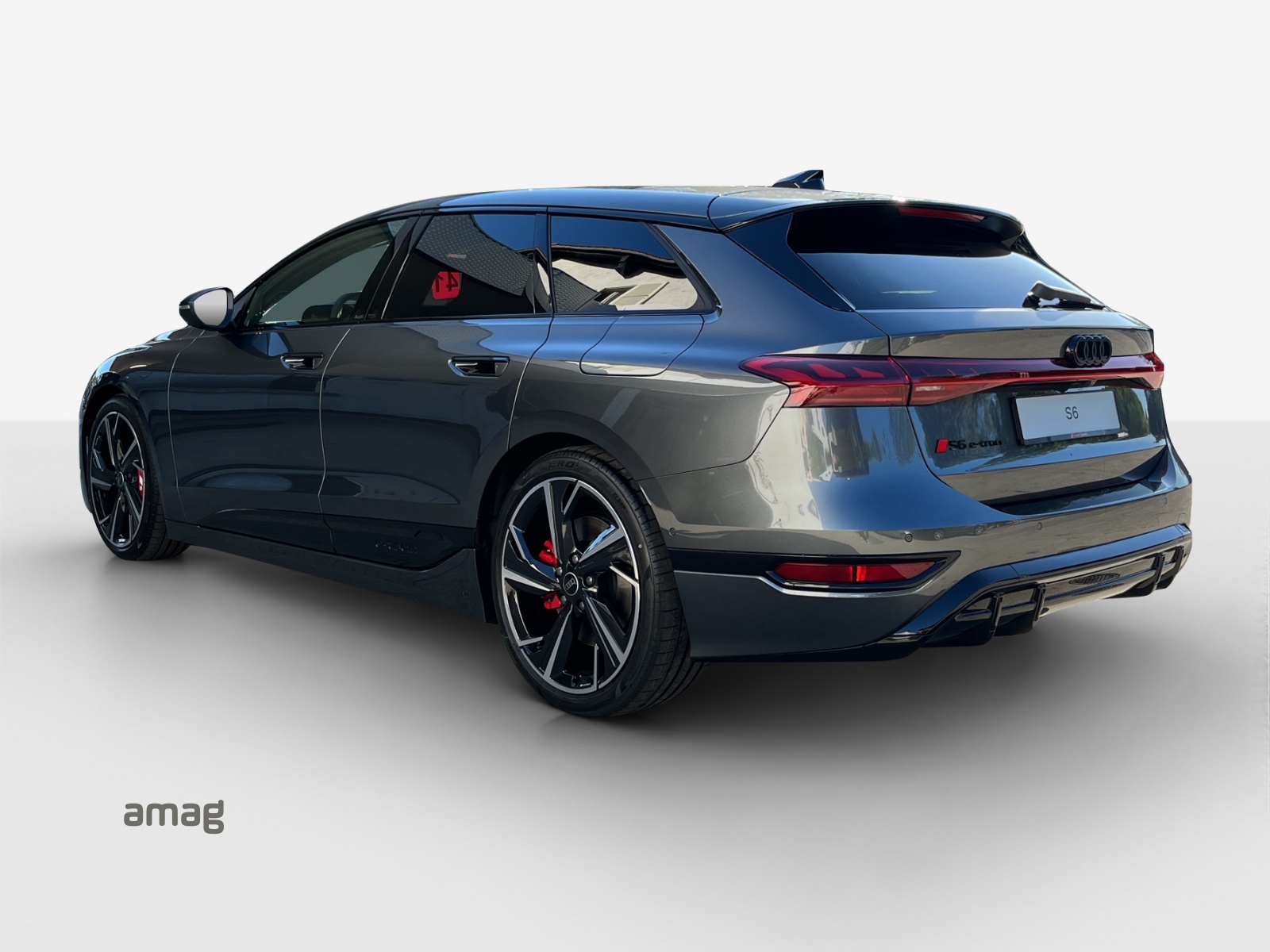 AUDI S6 Avant e-tron quattro-showroom-element-2