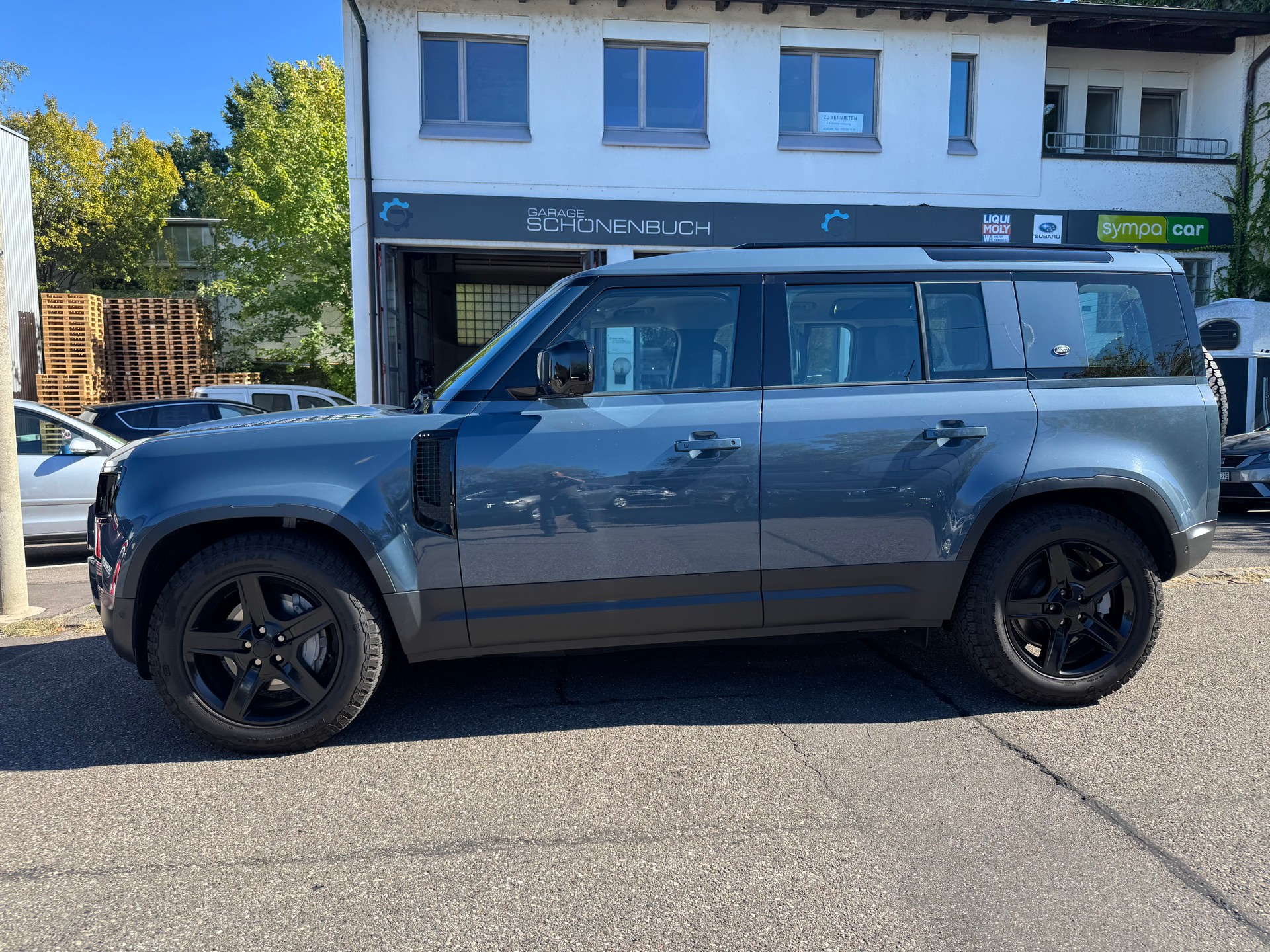 LAND ROVER Defender 110 P400 I6 SE 3.0 AT8