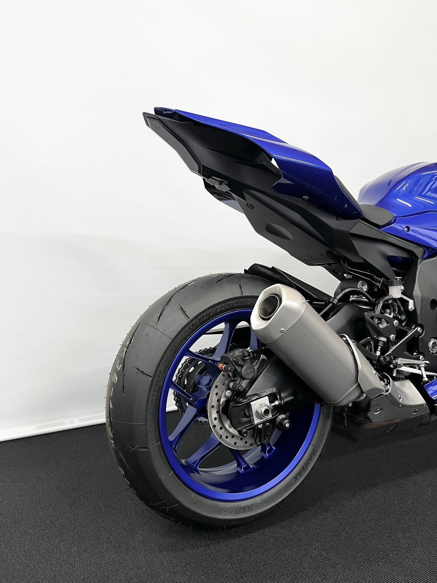 YAMAHA YZF-R1 ABS-image-1