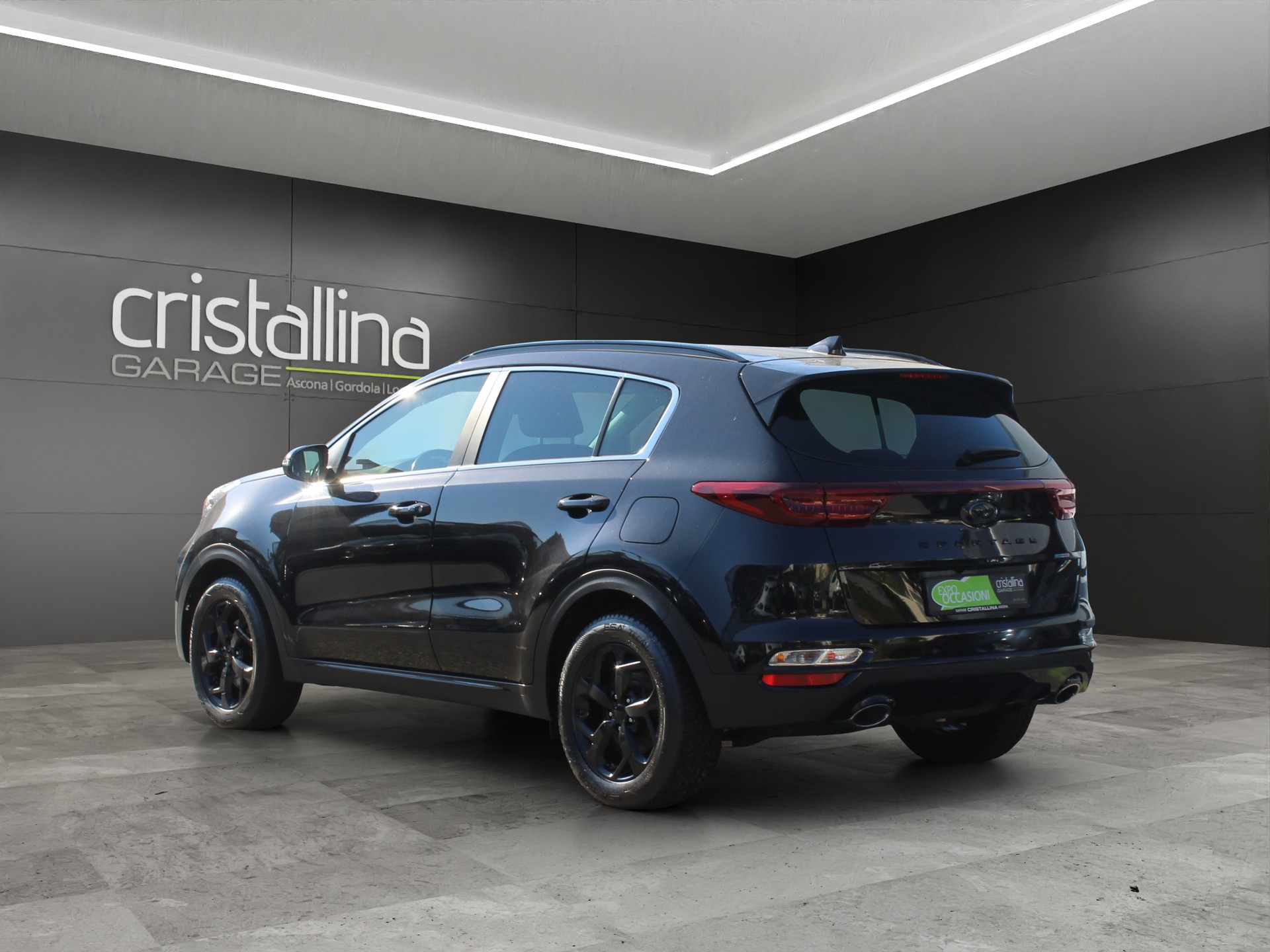 KIA Sportage 1.6 CRDi MHEV Black Edition-showroom-element-2