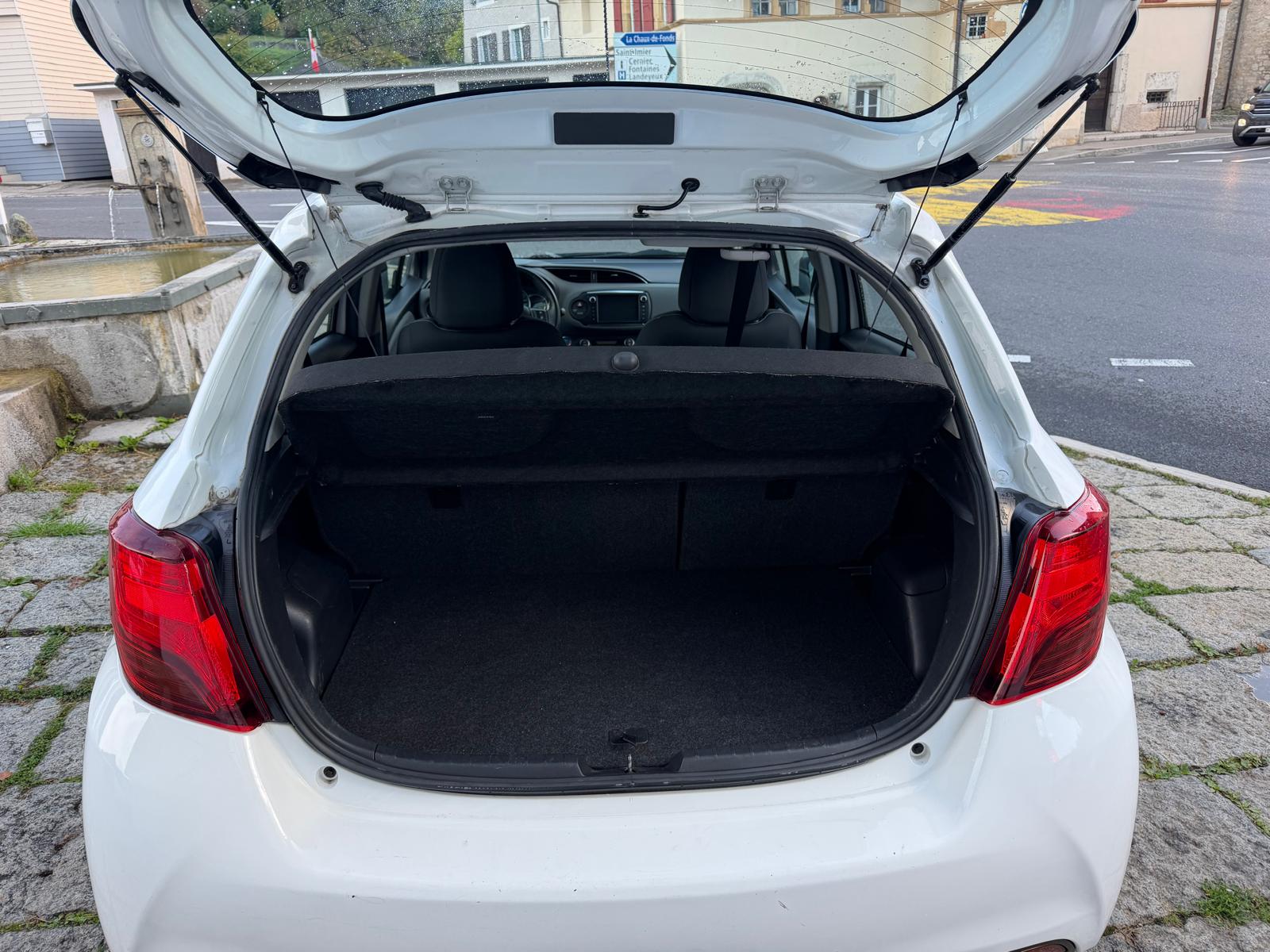 TOYOTA Yaris 1.5 VVT-i Hybrid Luna e-CVT-image-8