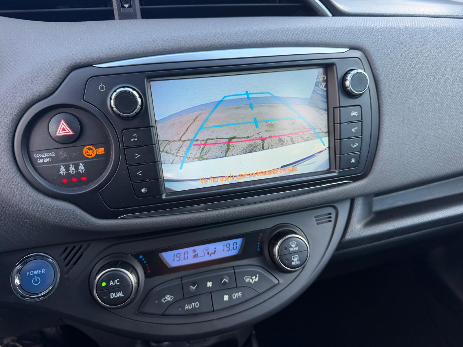 TOYOTA Yaris 1.5 VVT-i Hybrid Luna e-CVT-image-5