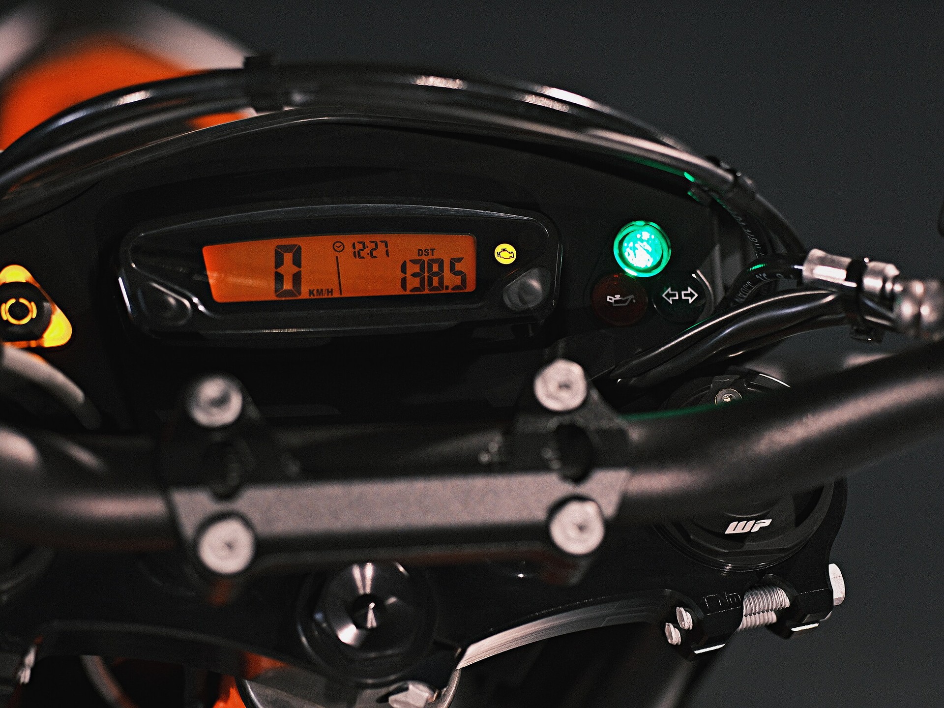 KTM 690 SMC R ABS (35 kW)-image-15