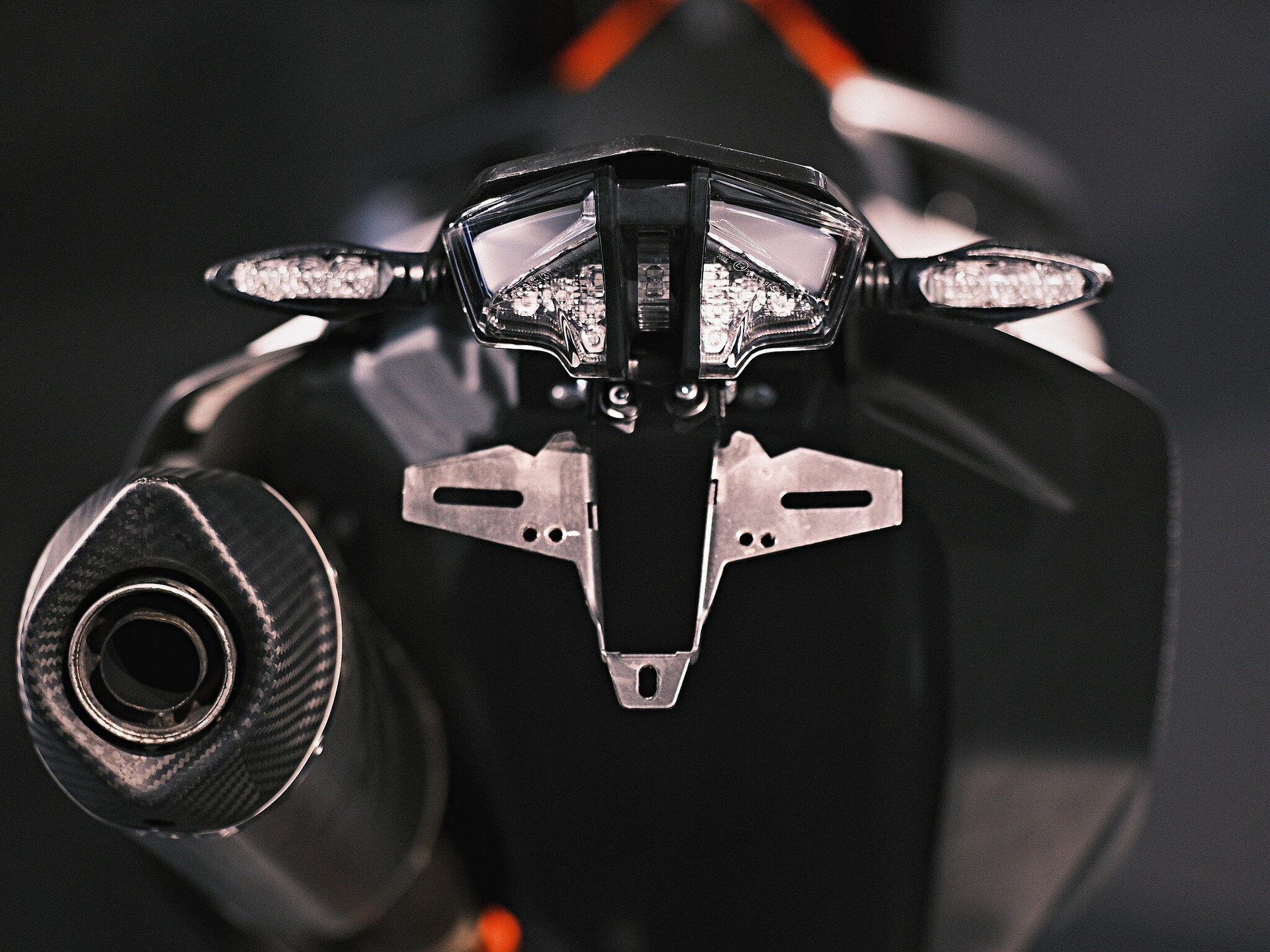 KTM 690 SMC R ABS (35 kW)-image-10