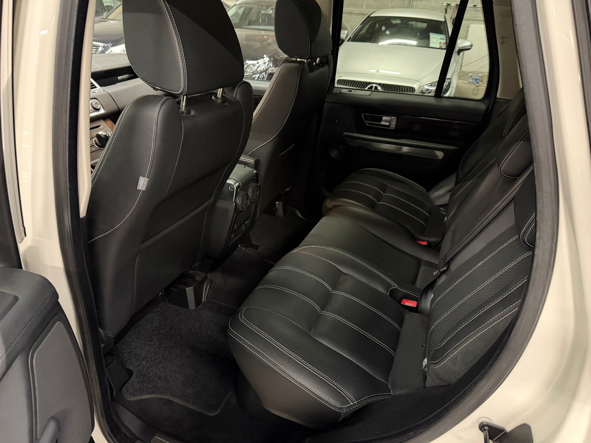 LAND ROVER Range Rover Sport 3.6 TDV8 Autobiography Automatic-image-12