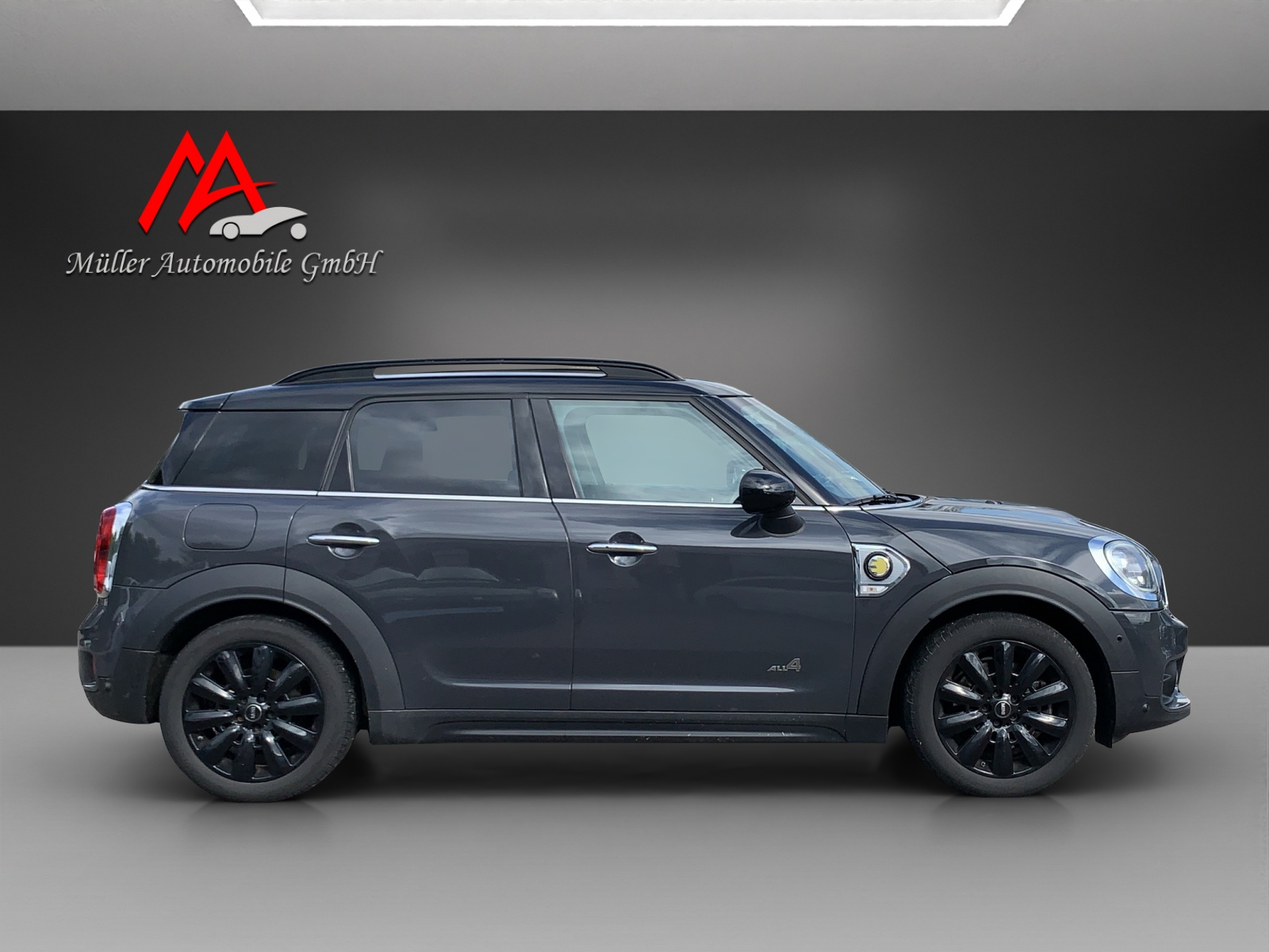 MINI Countryman Cooper S E ALL4 Steptronic-showroom-element-2