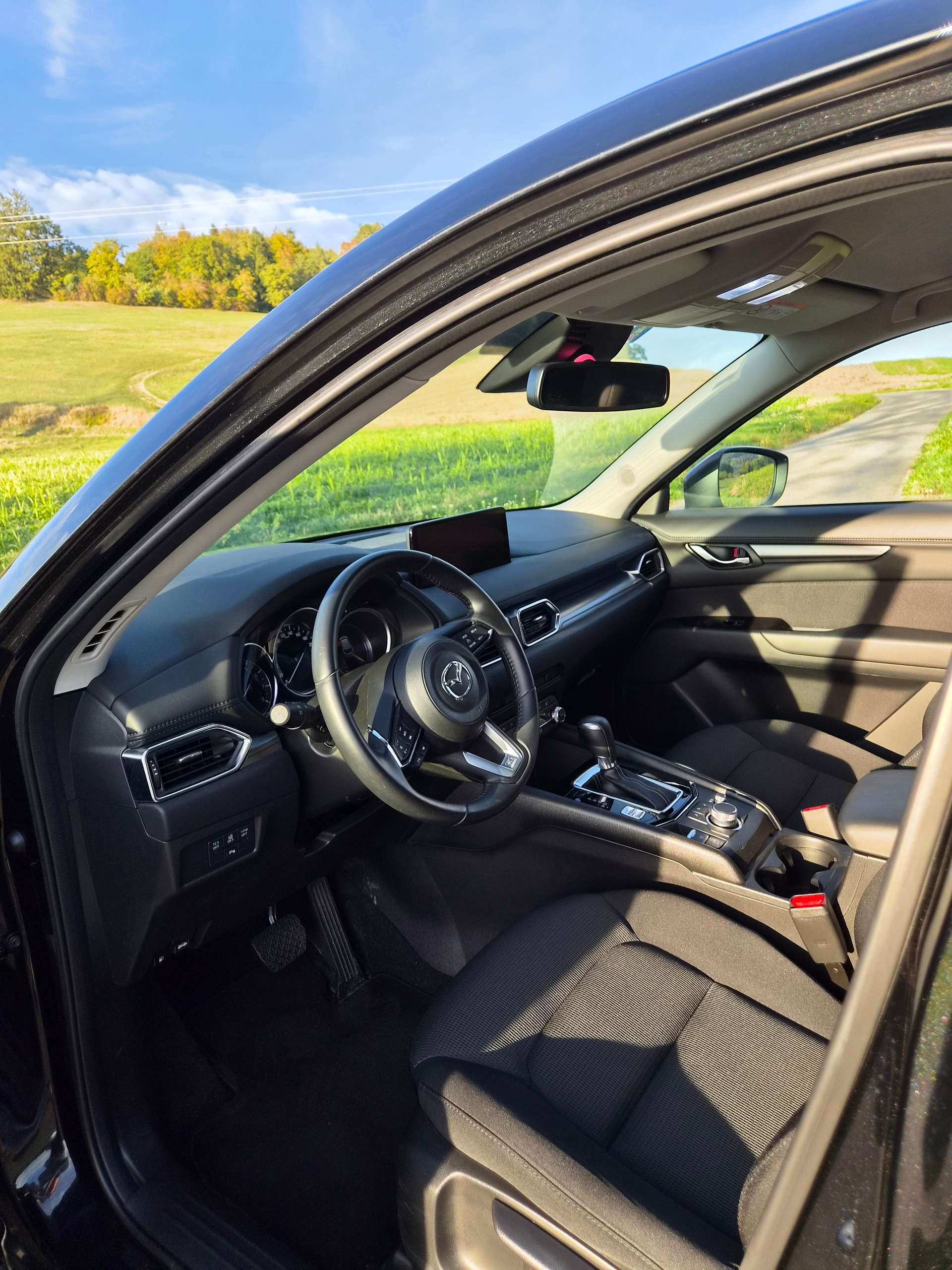 MAZDA 2.0 Center-Line-image-5