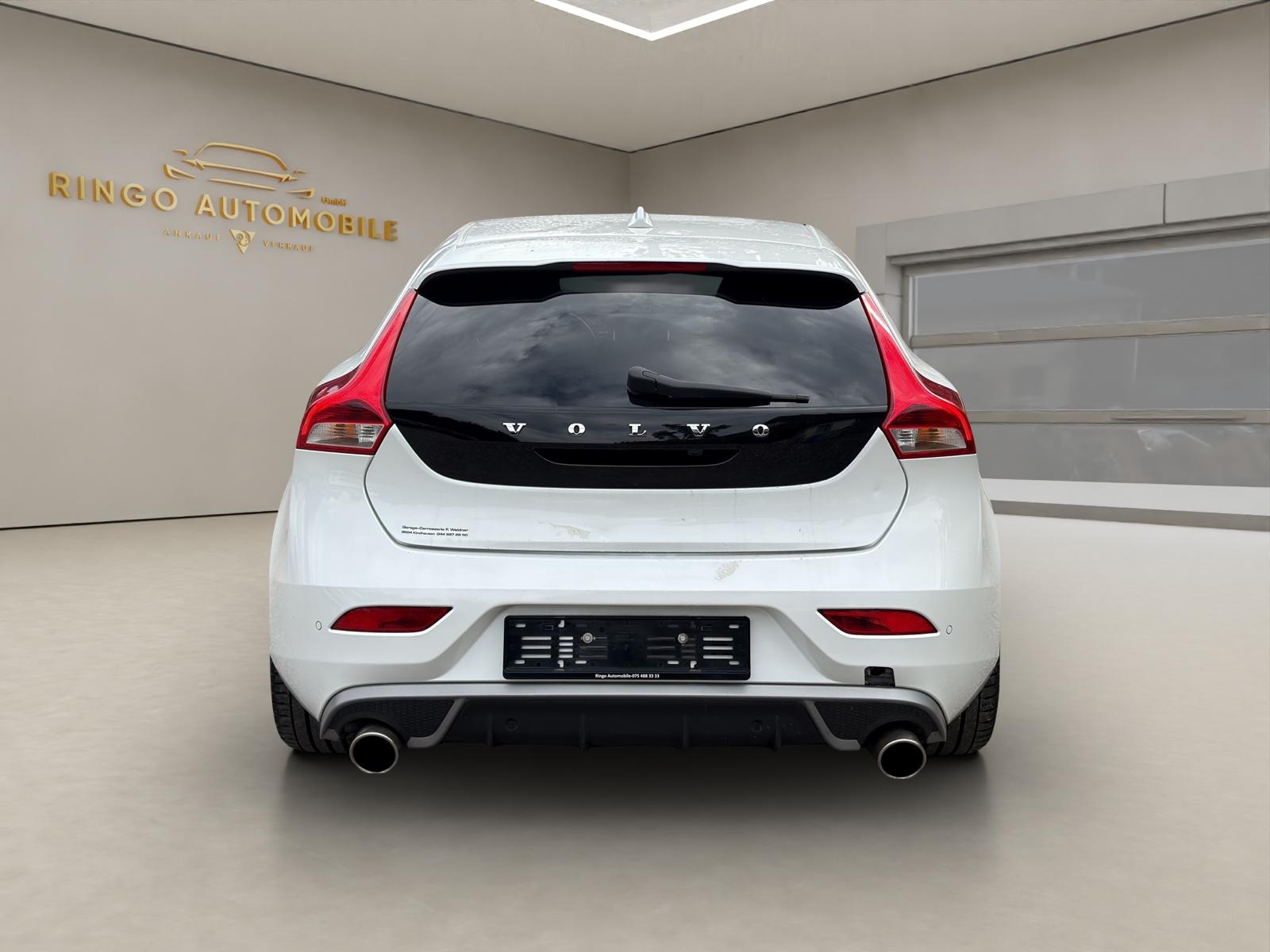 VOLVO V40 T2 Kinetic R-Design-image-4