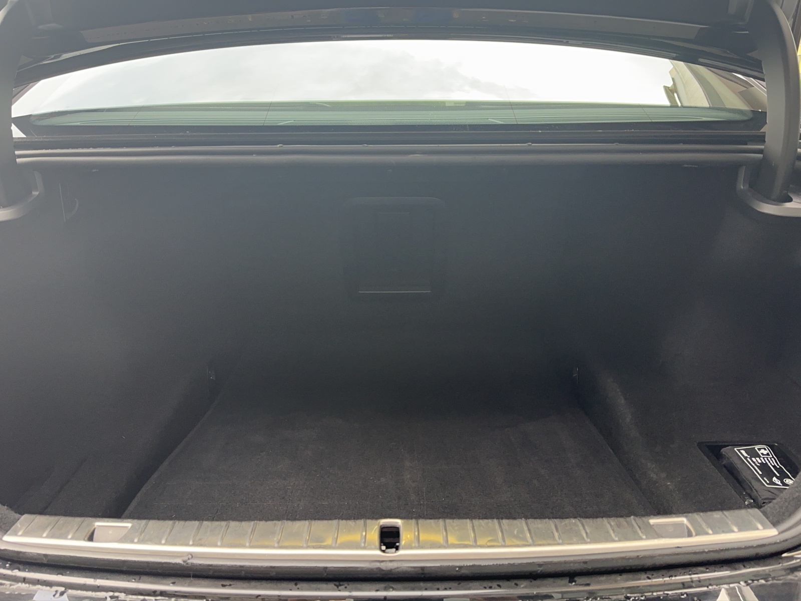 BMW 750i xDrive Steptronic-image-12