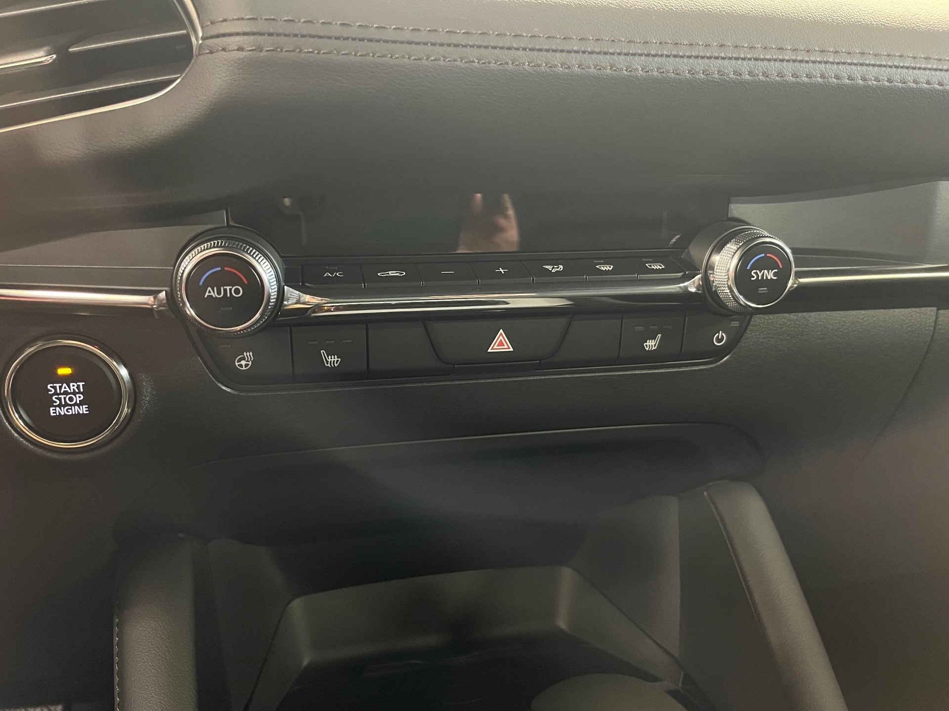 MAZDA 3 Hatchback SKYACTIV-G M Hybrid 140 Exclusive Line Automat-image-13