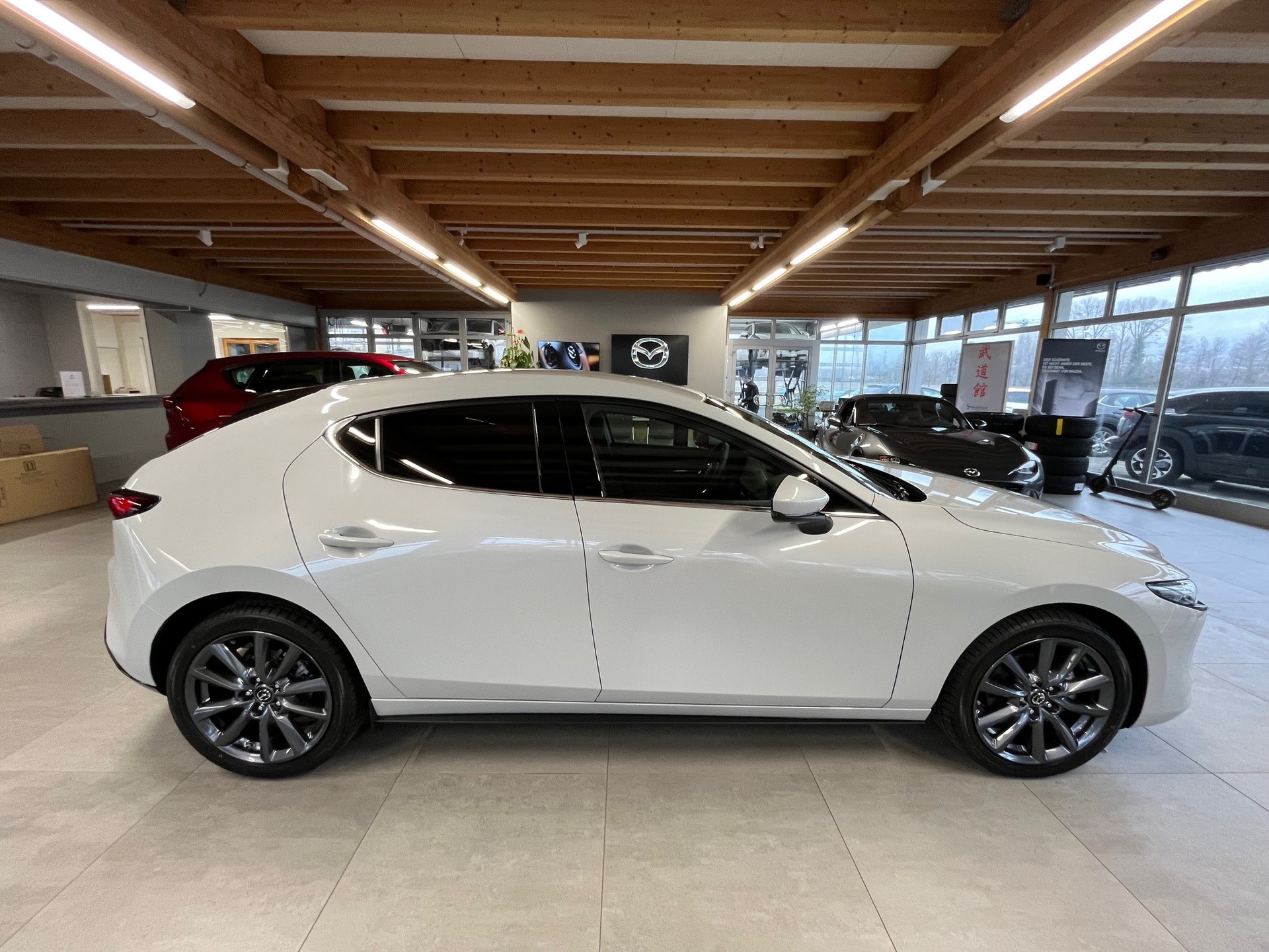 MAZDA 3 Hatchback SKYACTIV-G M Hybrid 140 Exclusive Line Automat-image-3