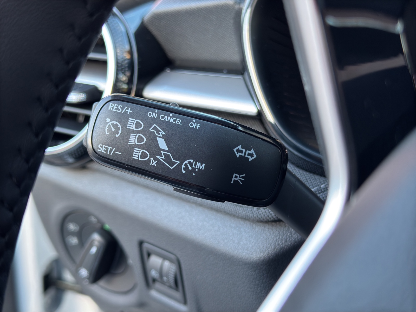 SKODA Fabia 1.0 TSI Selection DSG-image-22