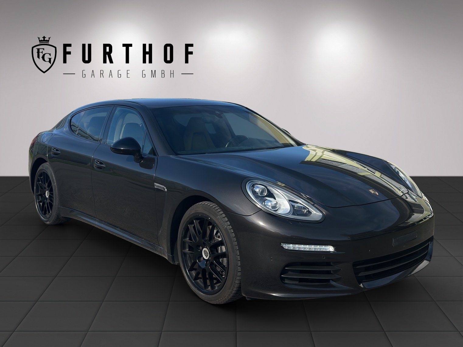 PORSCHE Panamera 3.0 Diesel Tiptronic-showroom-element-1