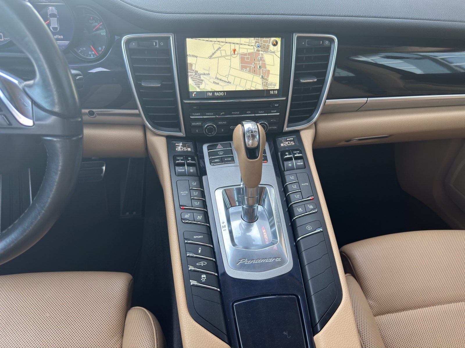 PORSCHE Panamera 3.0 Diesel Tiptronic-image-12