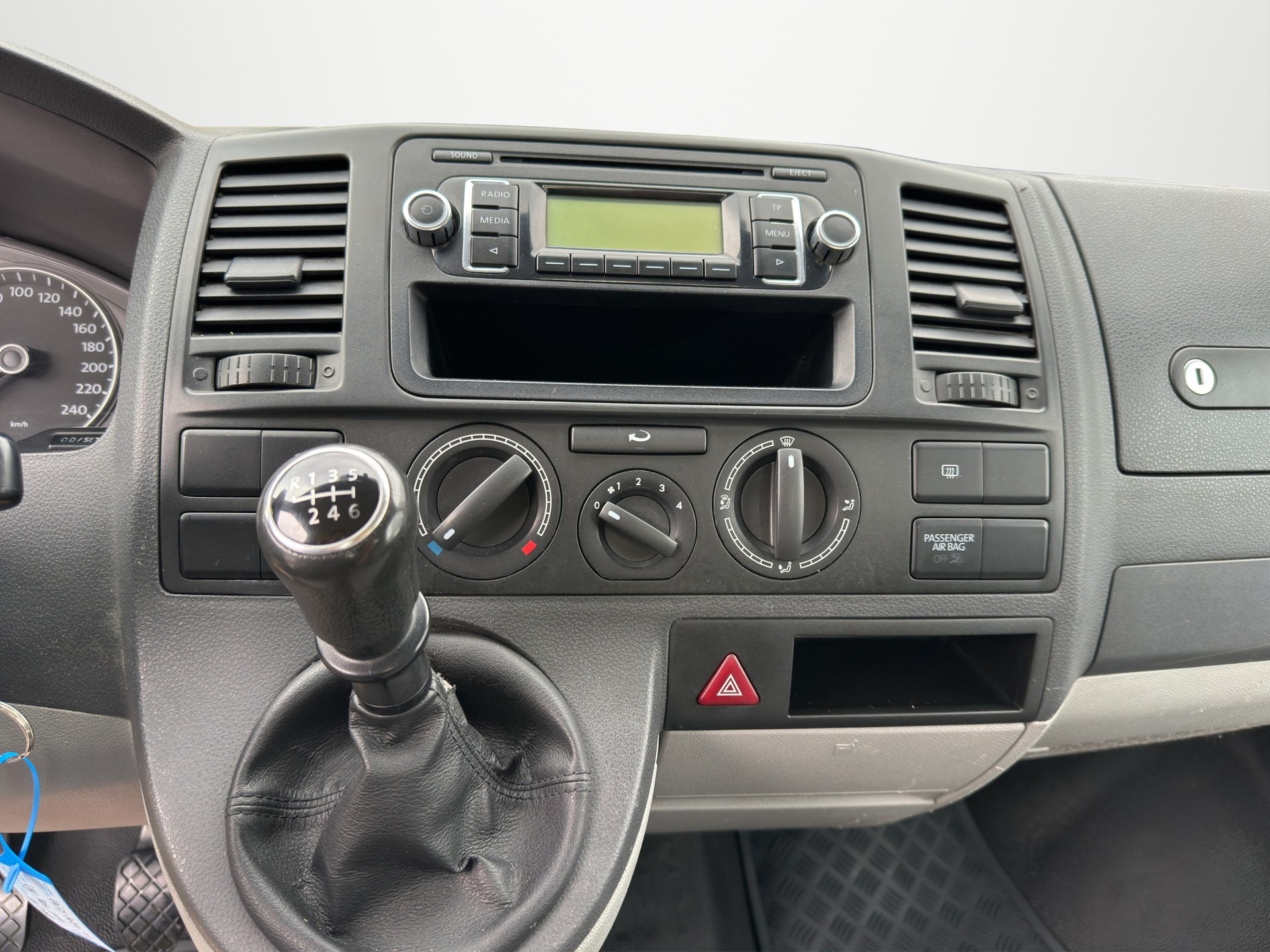 VW T5 2.0 TDI Champion 4Motion-image-11