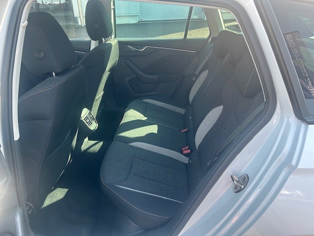 SKODA Kamiq 1.0 TSI Style DSG-image-8