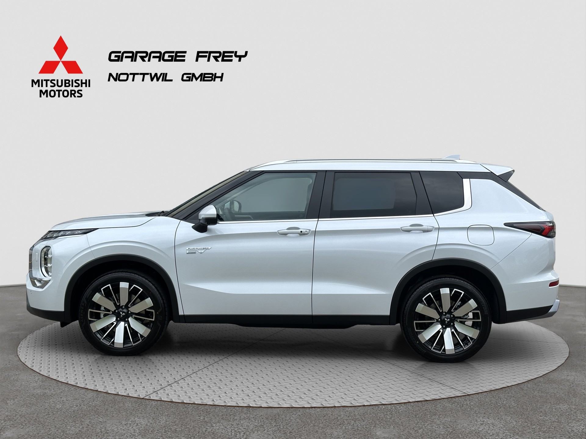 MITSUBISHI Outlander 2.4 PHEV Intense 4WD Automatic-showroom-element-3