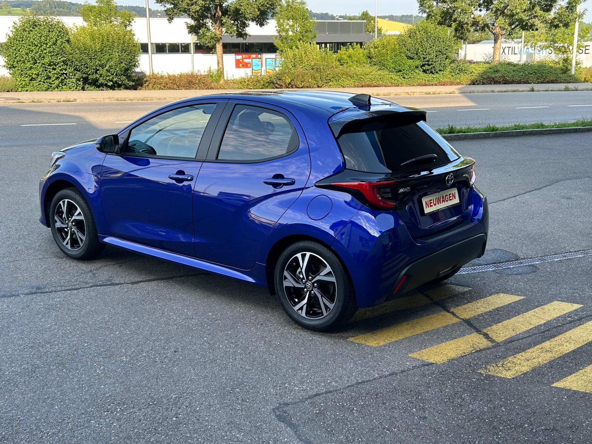 TOYOTA Yaris 1.5 VVT-i HSD Trend-image-2