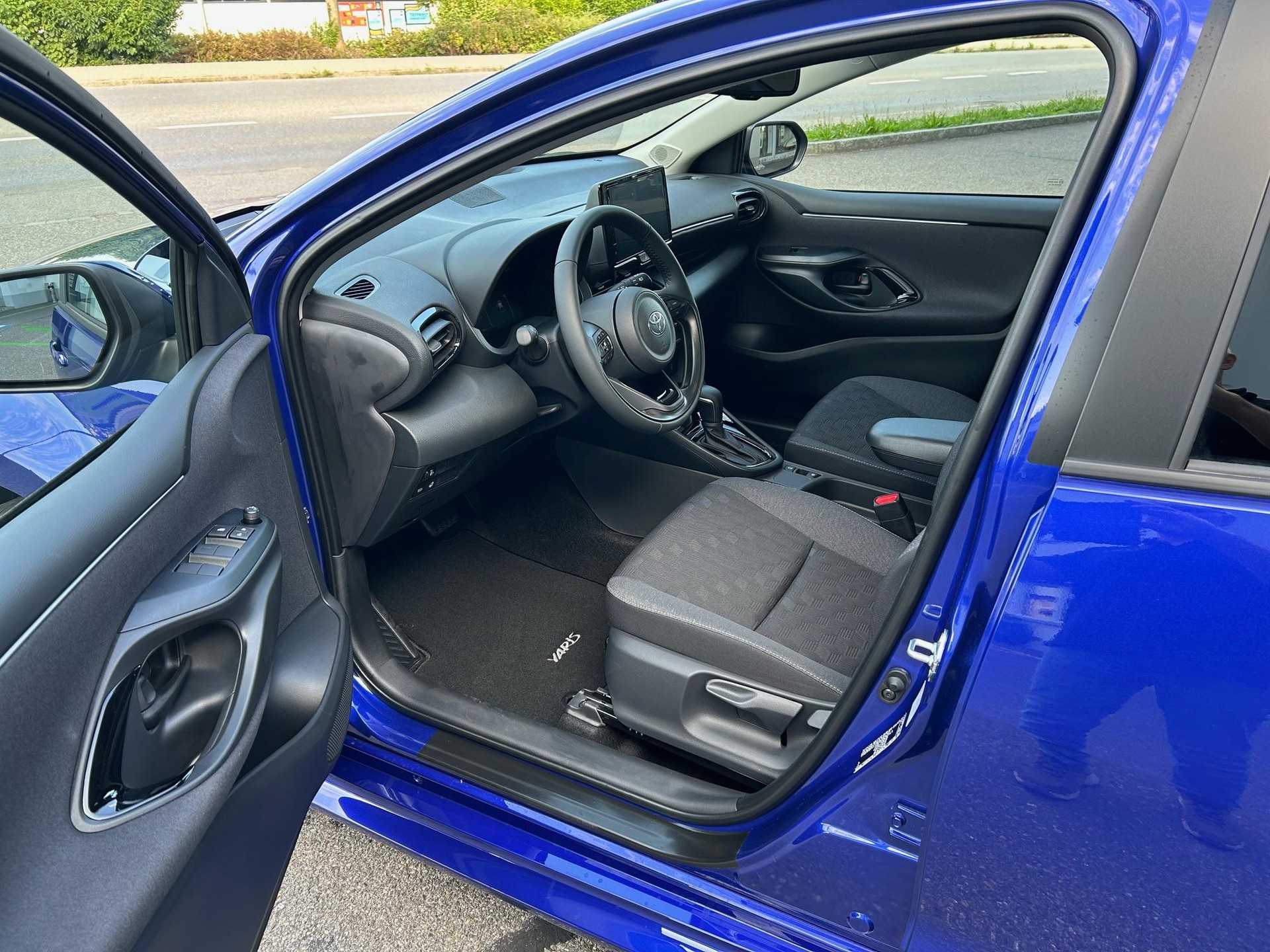TOYOTA Yaris 1.5 VVT-i HSD Trend-image-7