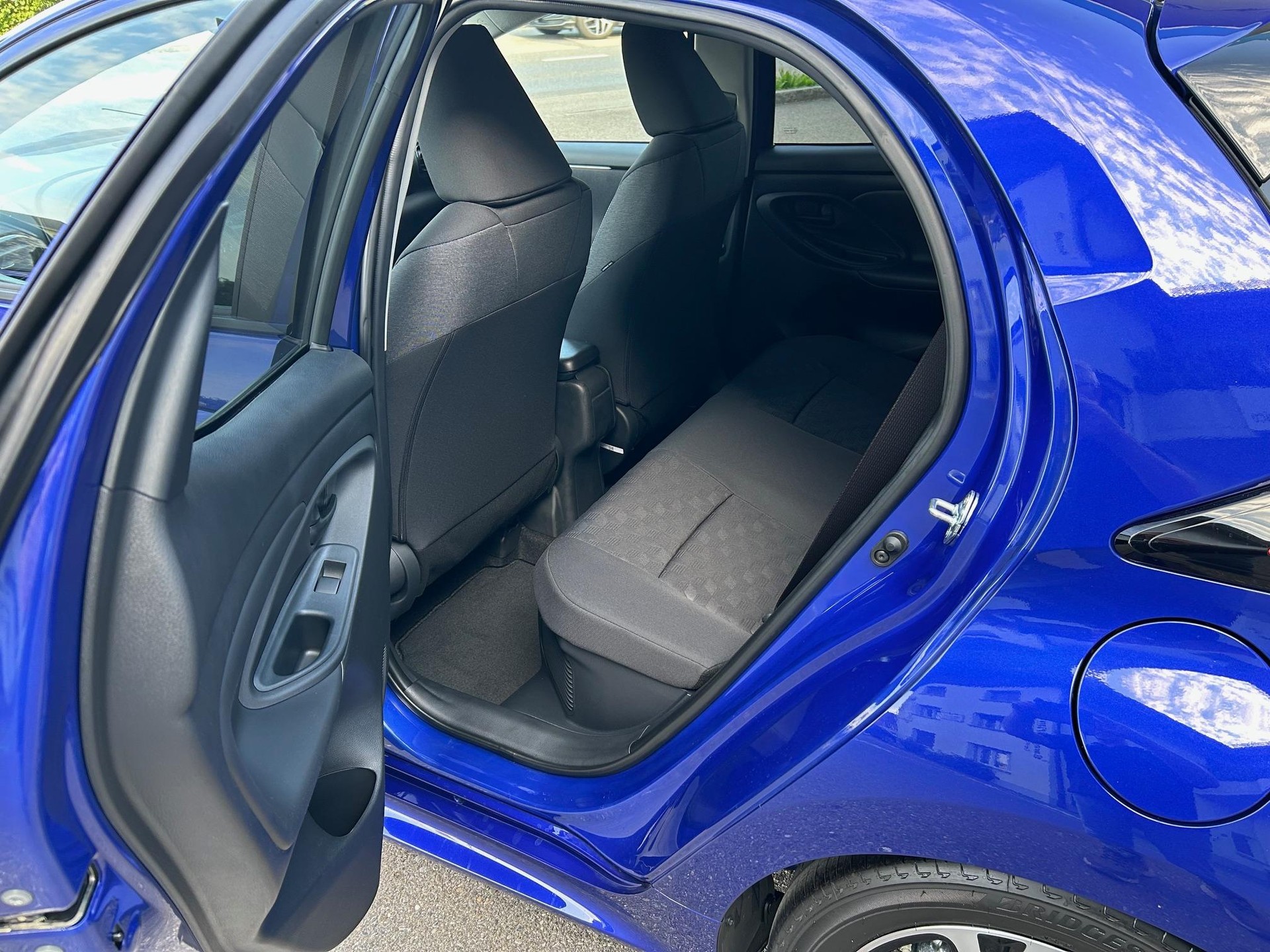 TOYOTA Yaris 1.5 VVT-i HSD Trend-image-13