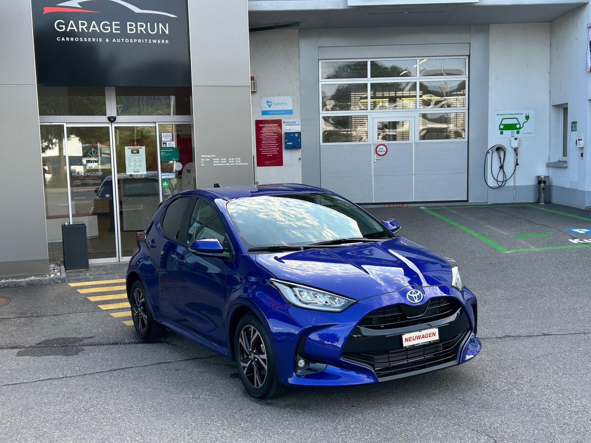 TOYOTA Yaris 1.5 VVT-i HSD Trend-image-6
