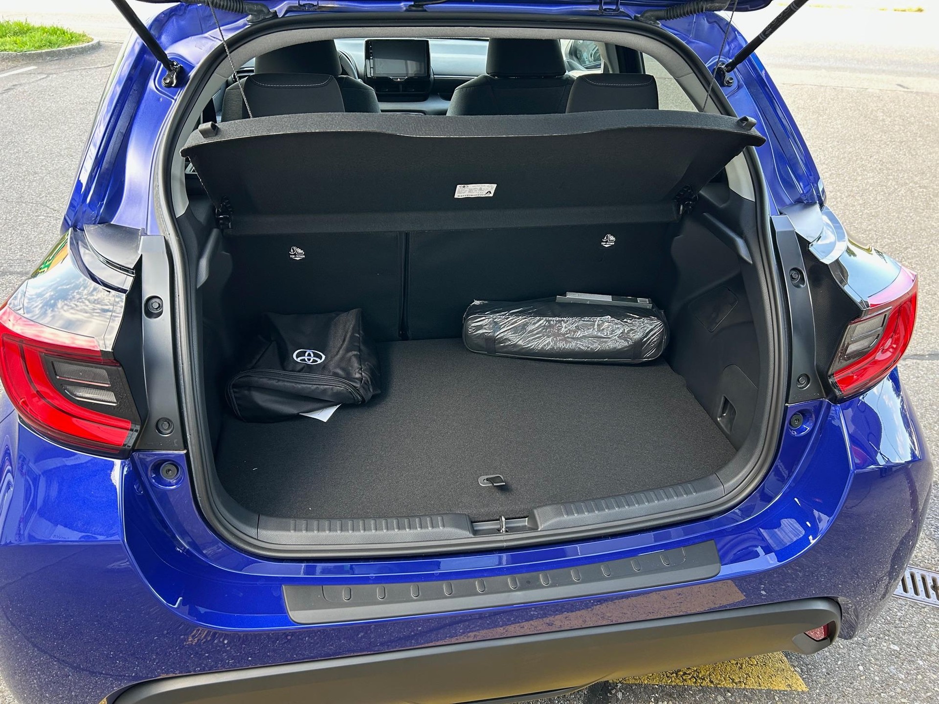 TOYOTA Yaris 1.5 VVT-i HSD Trend-image-14