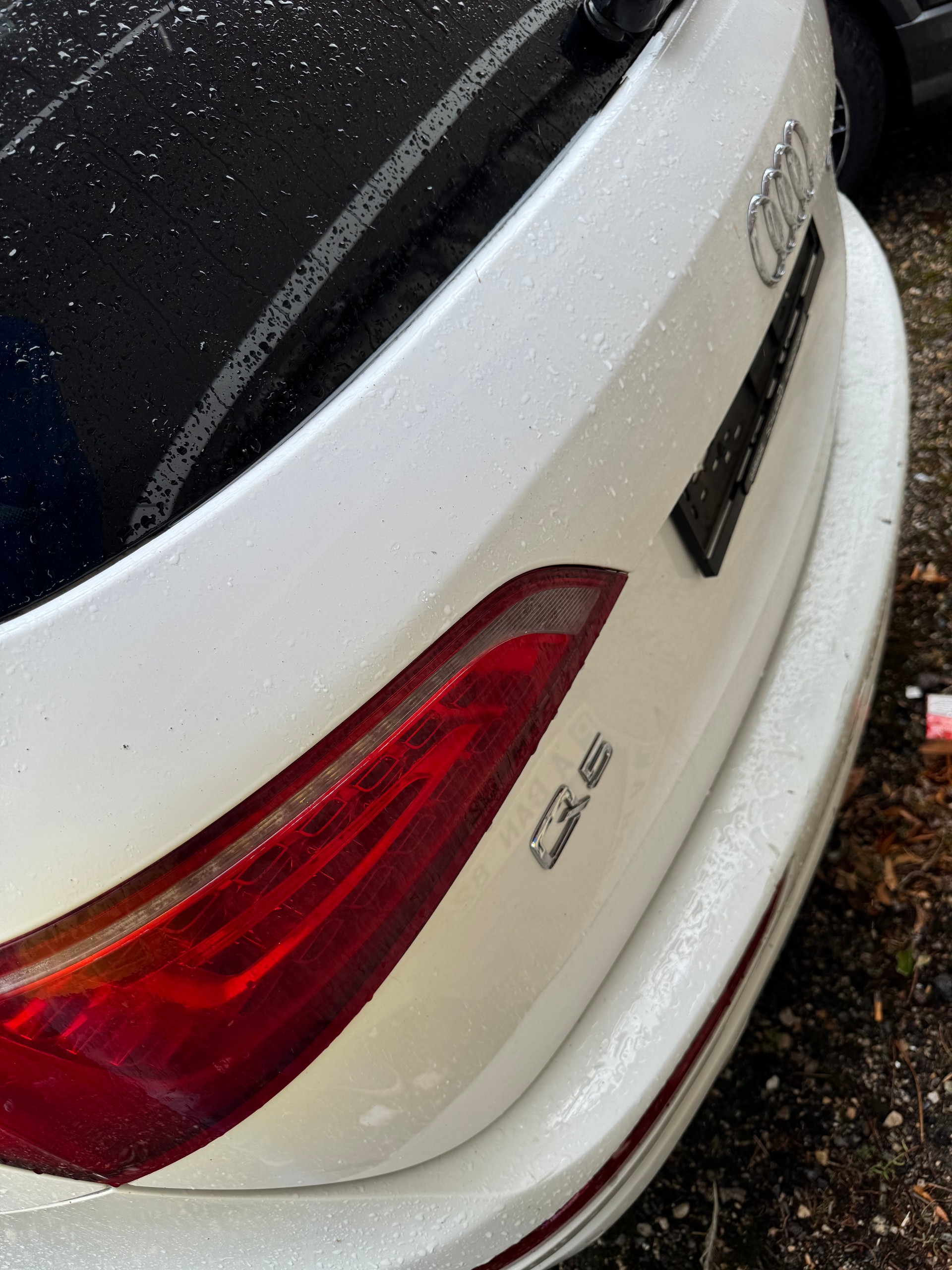 AUDI Q5 3.2 FSI quattro S-tronic-image-2