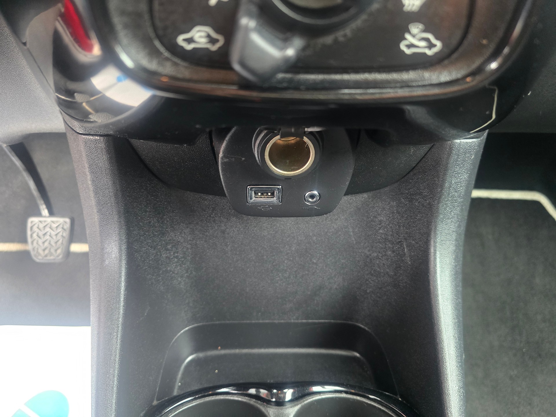 TOYOTA Aygo 1.2 VVT-i x-wave-image-19