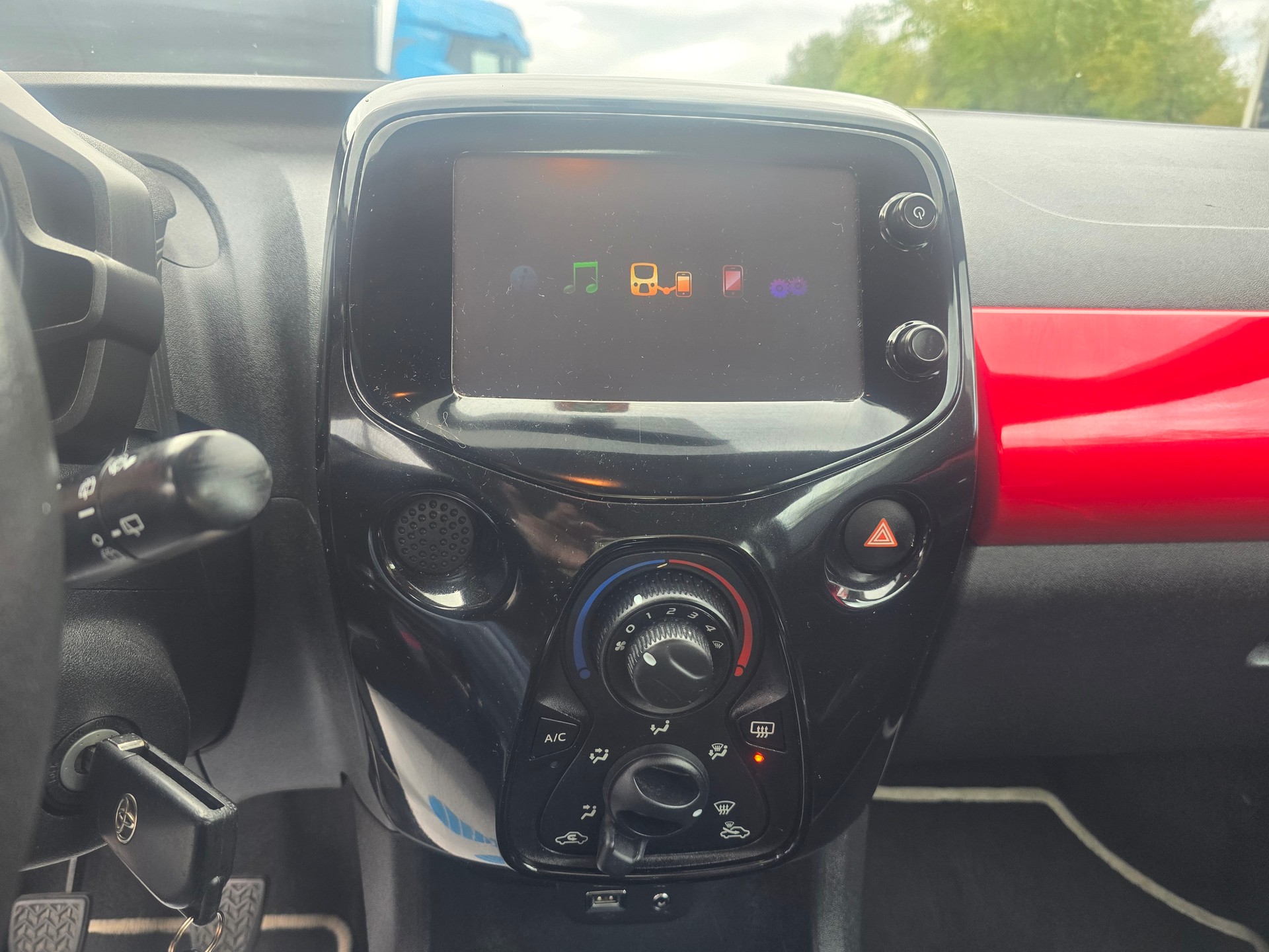 TOYOTA Aygo 1.2 VVT-i x-wave-image-20
