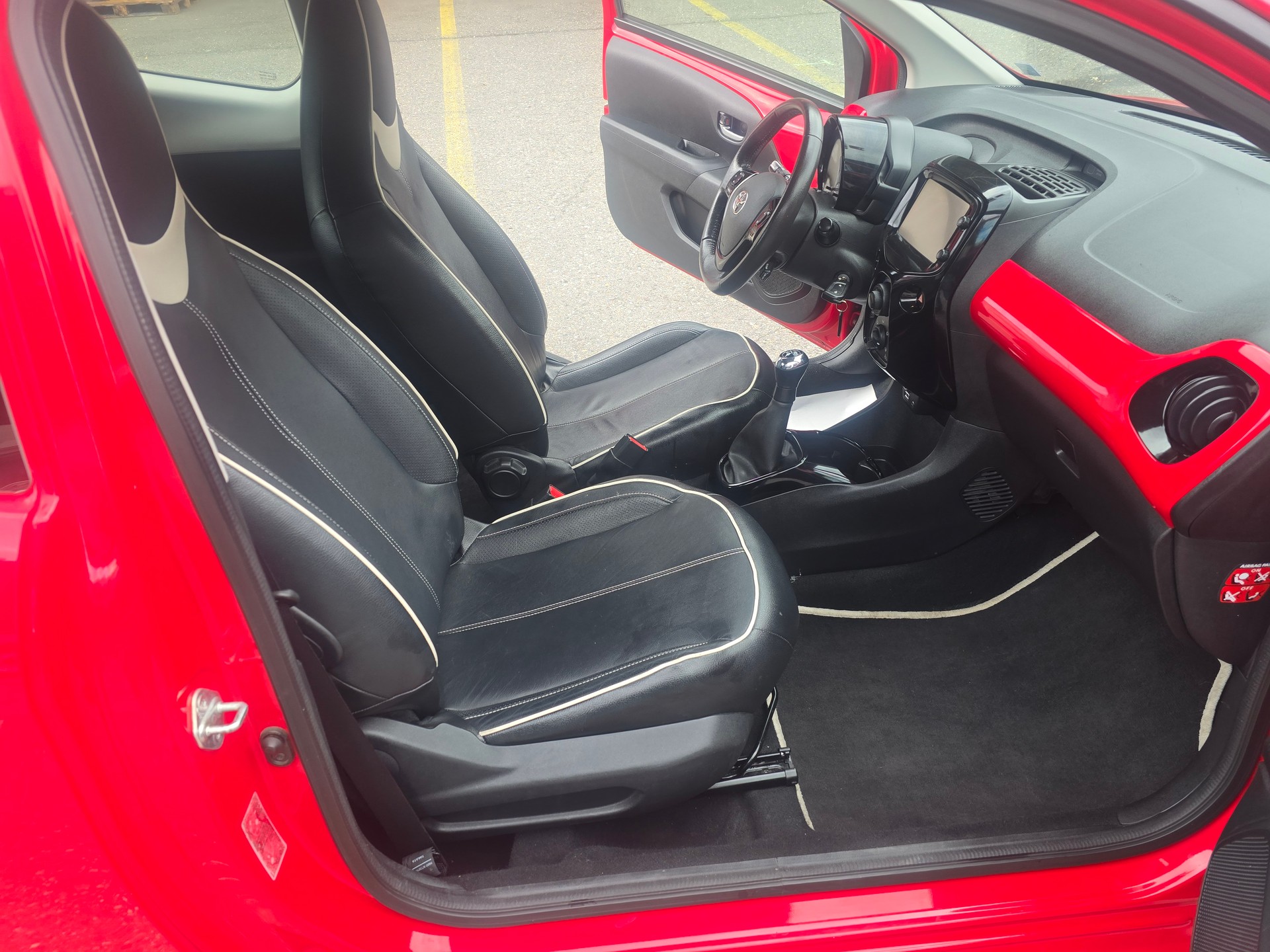 TOYOTA Aygo 1.2 VVT-i x-wave-image-16