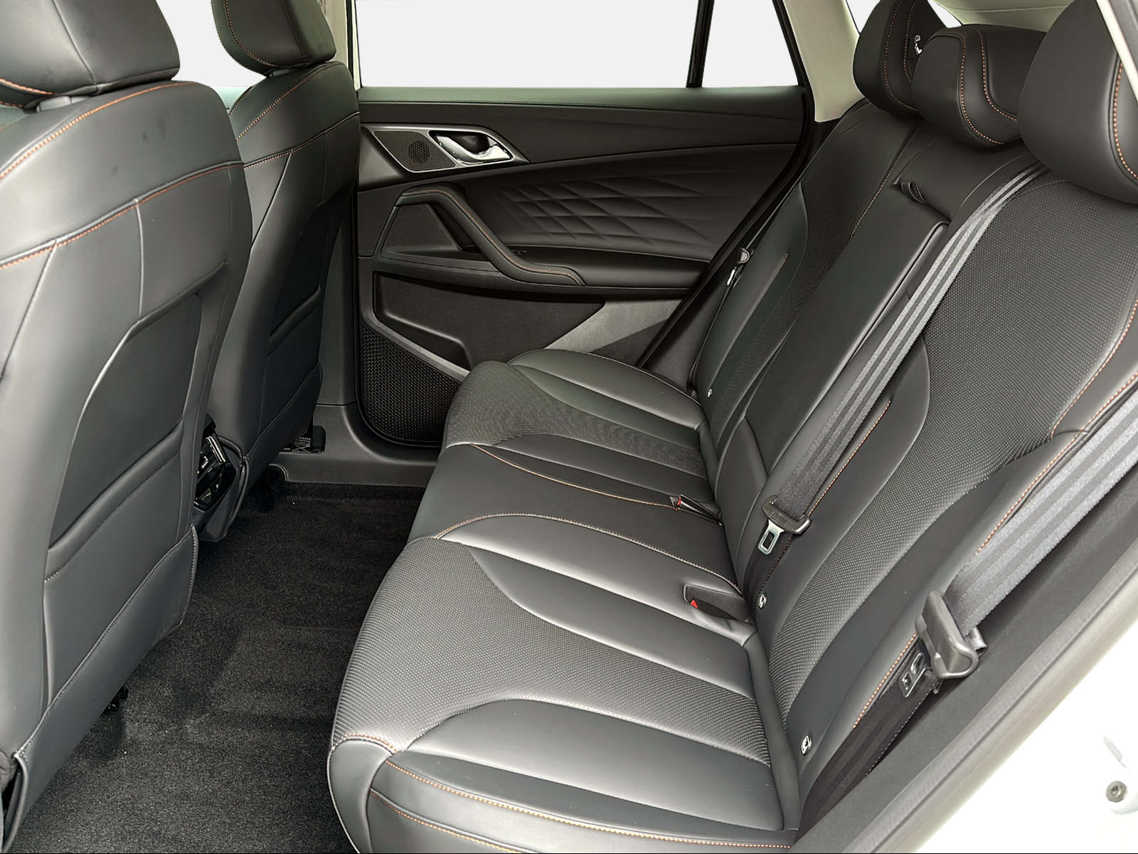MG HS 1.5 Vti-Tech Luxury-image-13