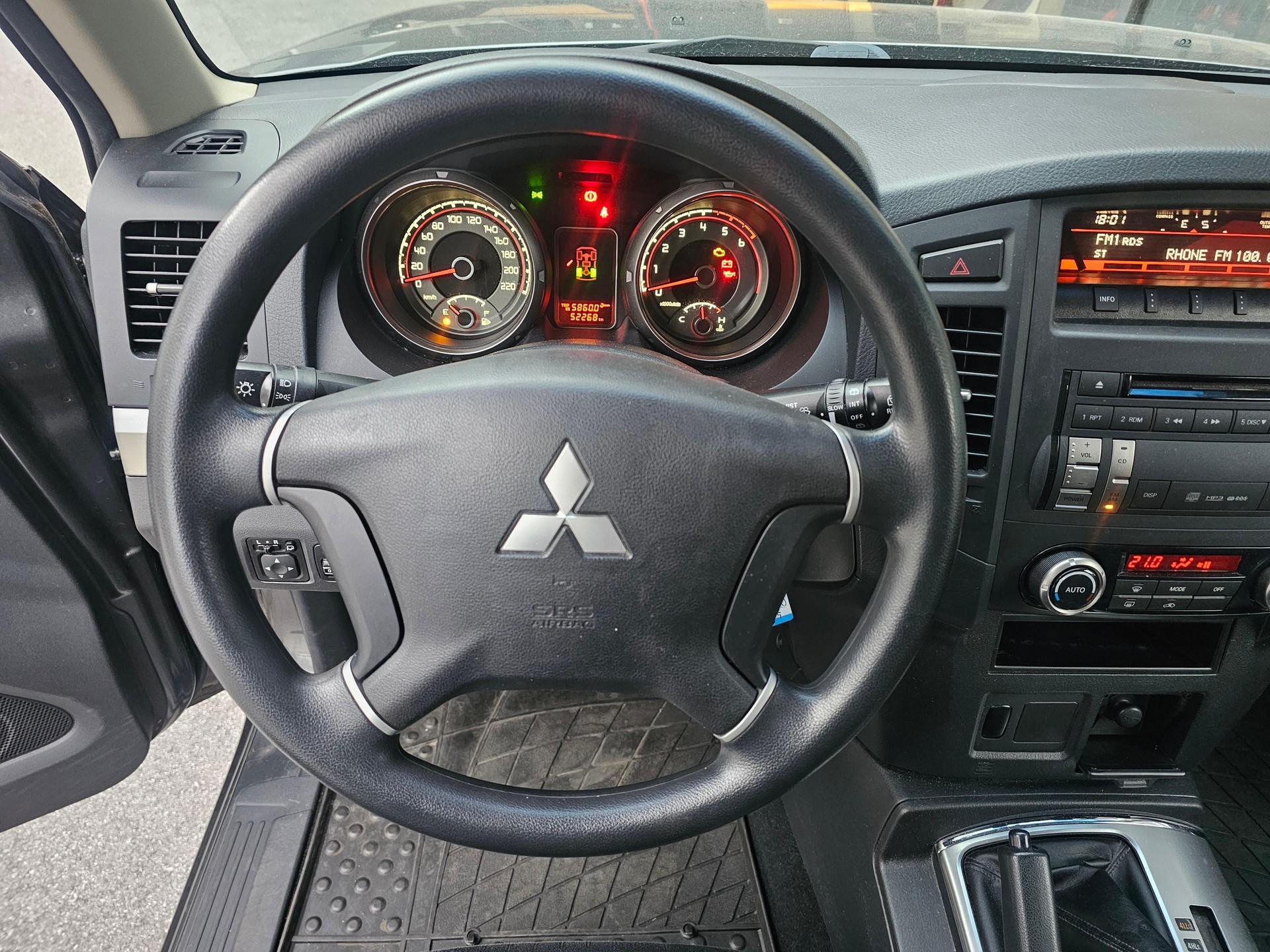 MITSUBISHI Pajero 3.2 DID Profi-image-5