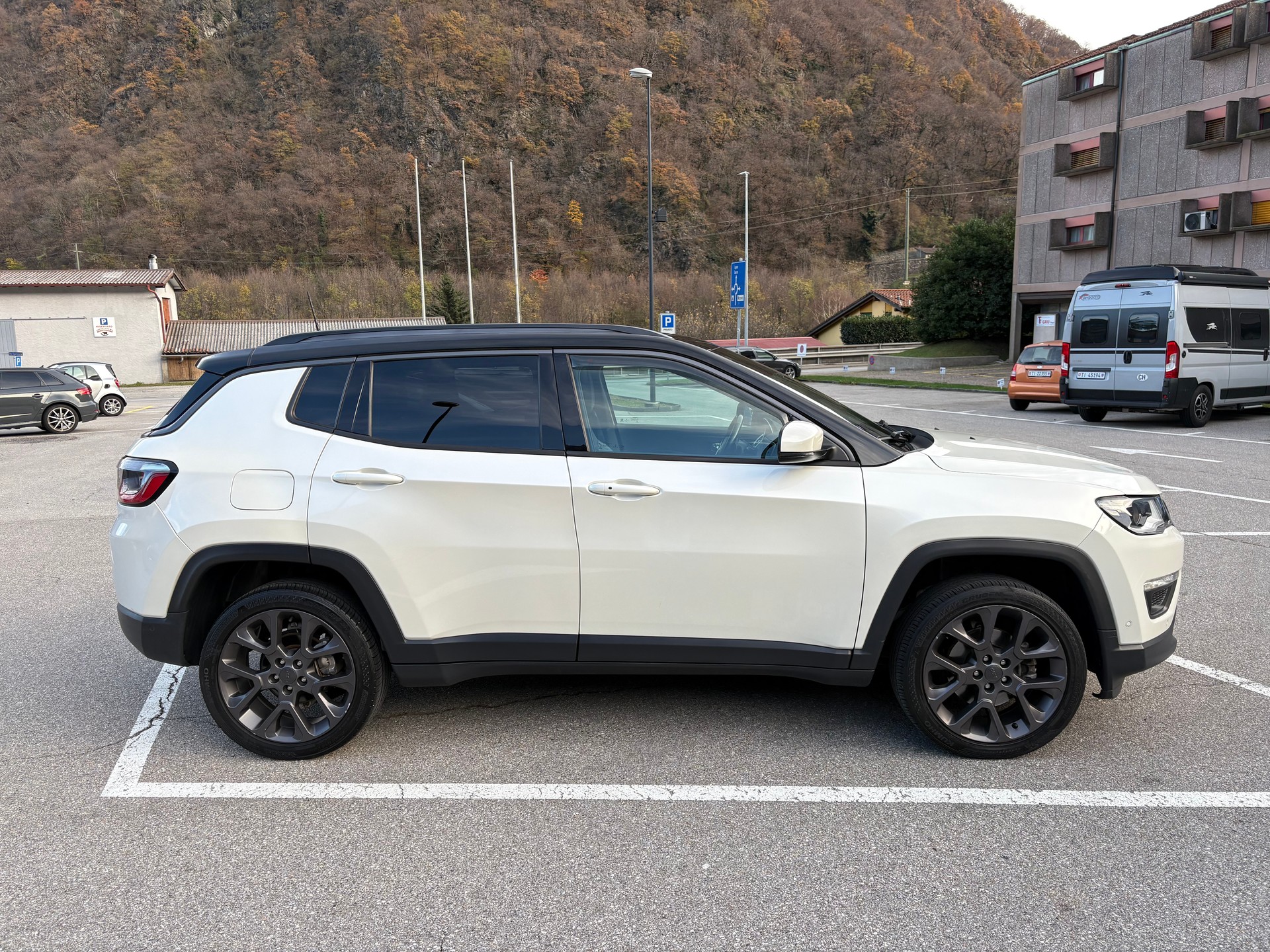 JEEP Compass 1.4 Turbo S Sport Edition AWD 9ATX-image-2