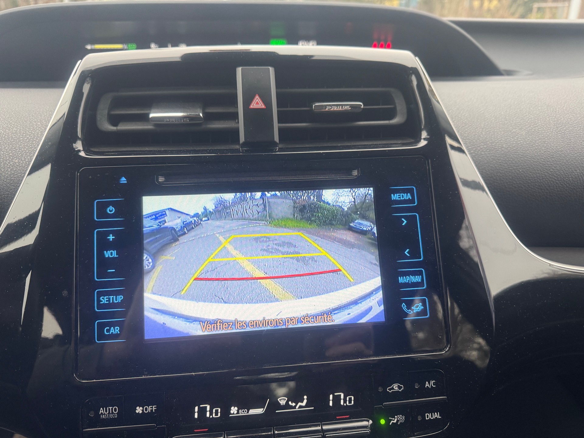 TOYOTA Prius 1.8 VVT-i Plug-in Hybrid Premium-image-12