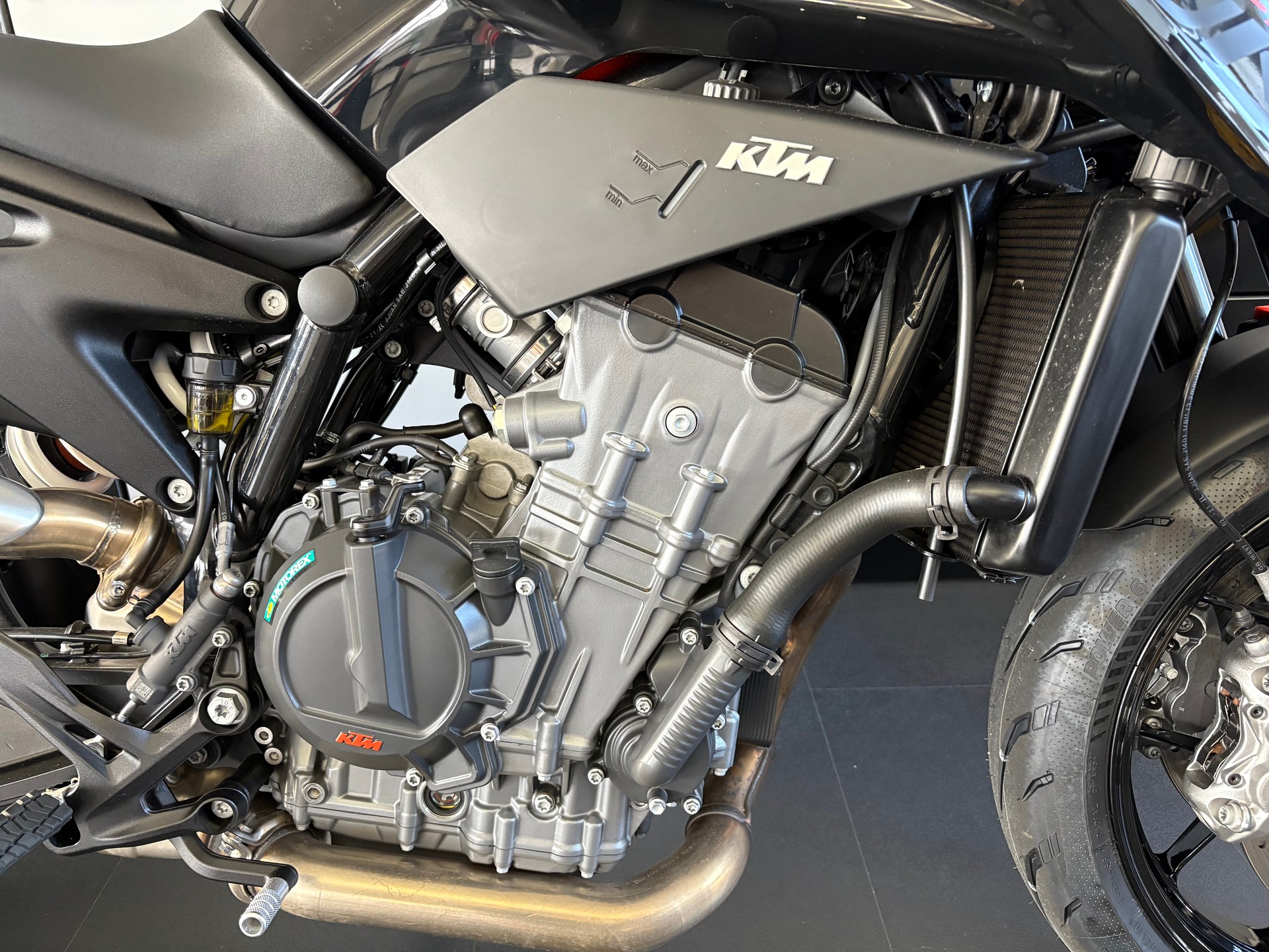 KTM 890 Duke L-image-2