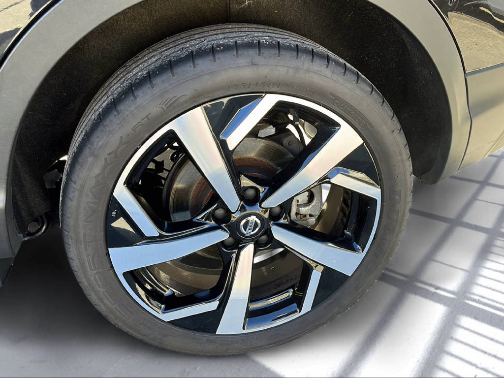 NISSAN Qashqai 1.3 DIG-T 160 Tekna-image-23