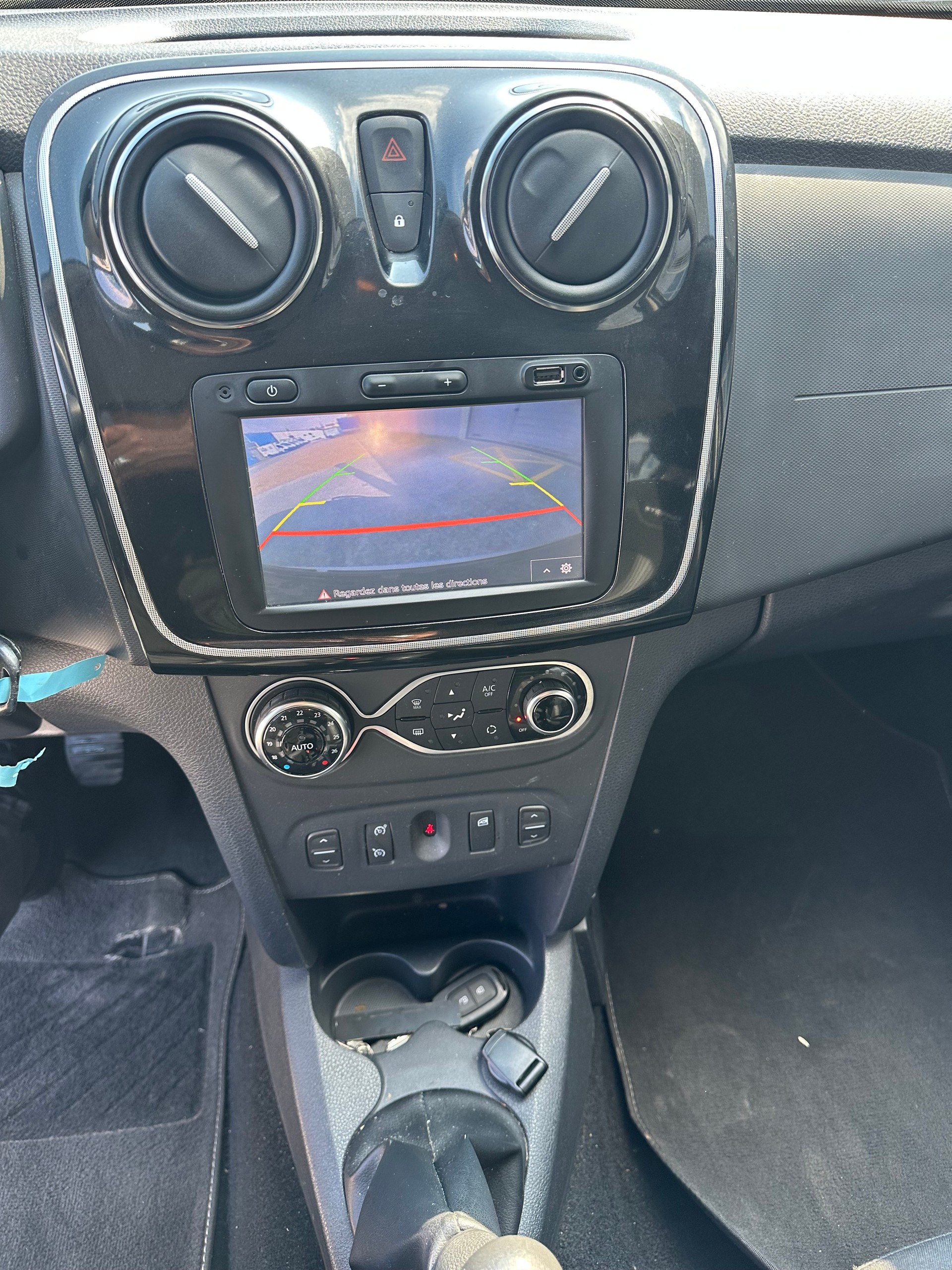 DACIA Sandero TCe 90 Stepway Unlimited 2-image-11