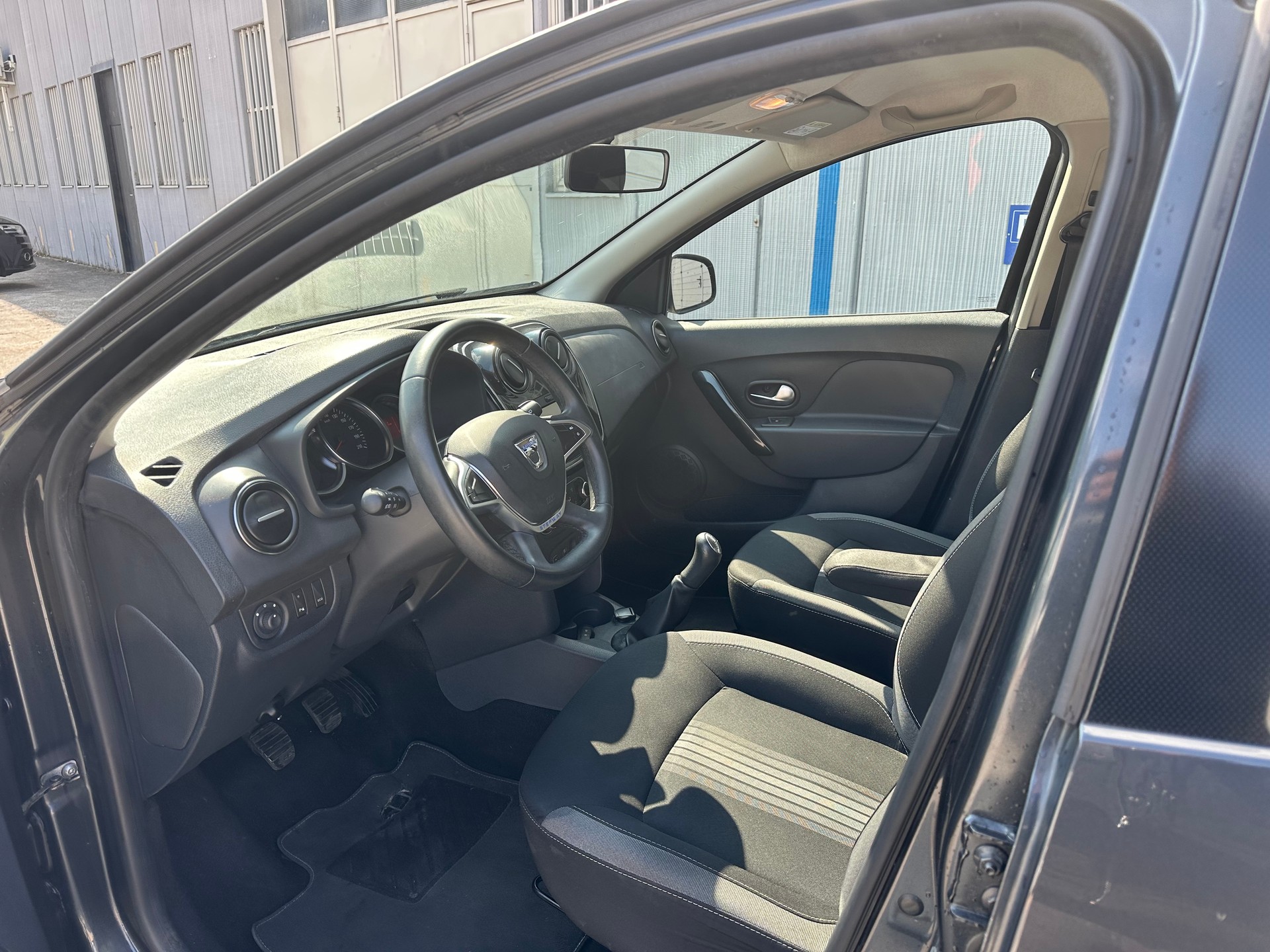 DACIA Sandero TCe 90 Stepway Unlimited 2-image-6