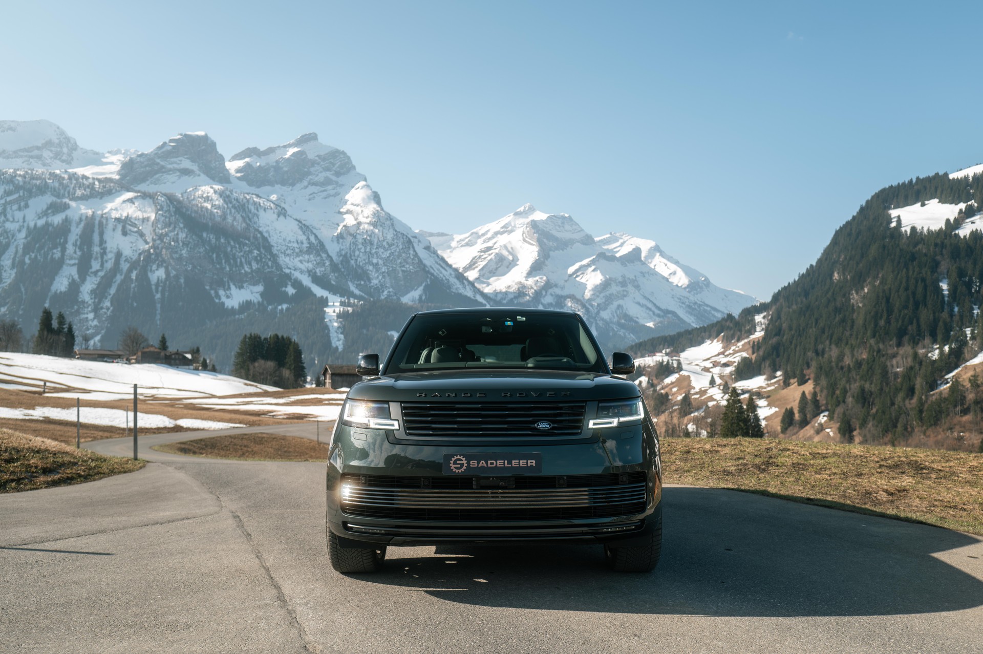 LAND ROVER Range Rover LWB P615 4.4 V8 SV Automatic-image-1