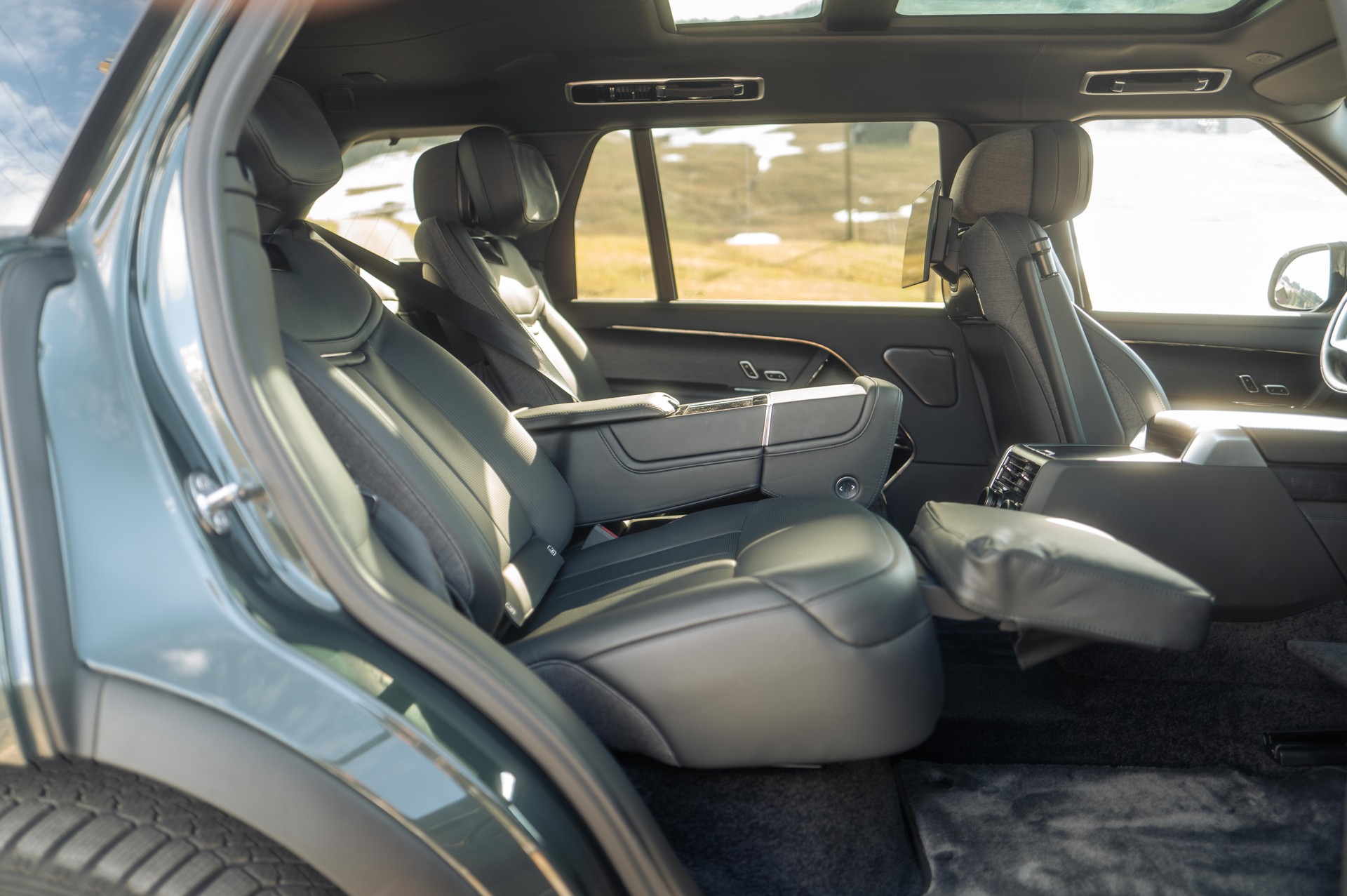 LAND ROVER Range Rover LWB P615 4.4 V8 SV Automatic-image-8