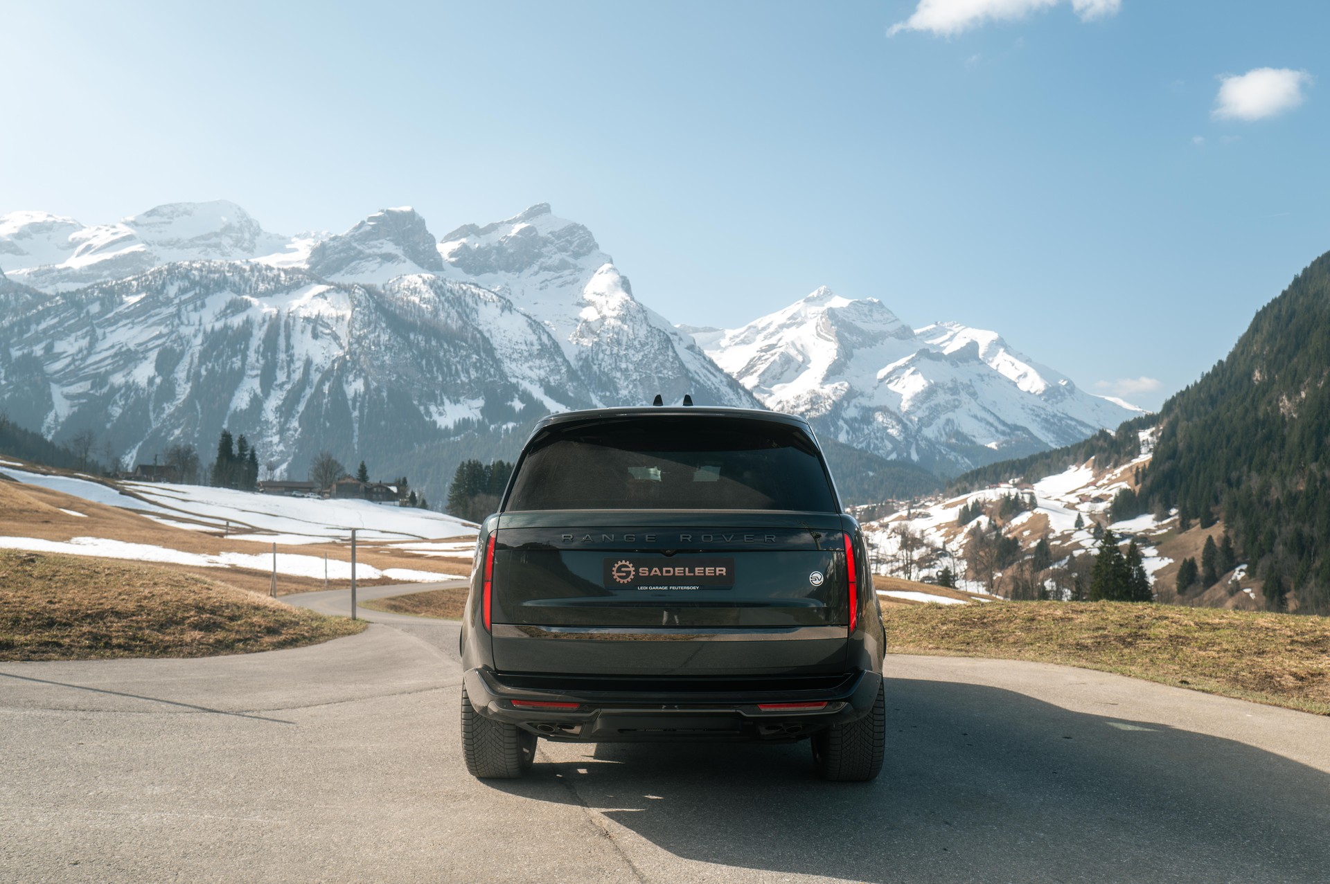 LAND ROVER Range Rover LWB P615 4.4 V8 SV Automatic-image-3