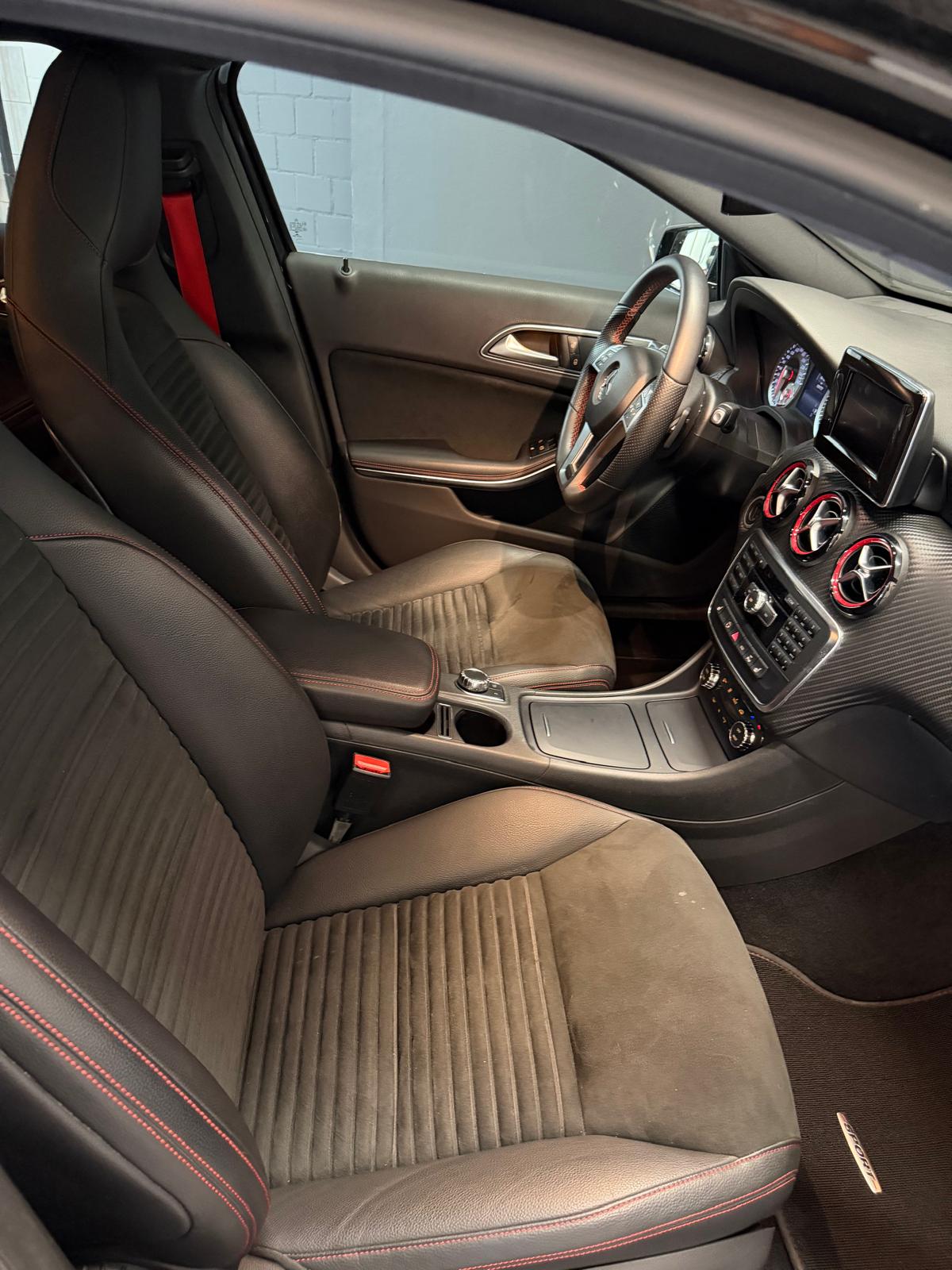 MERCEDES-BENZ A 250 Sport 7G-DCT AMG-Line ***CH-Fahrzeug***-image-11