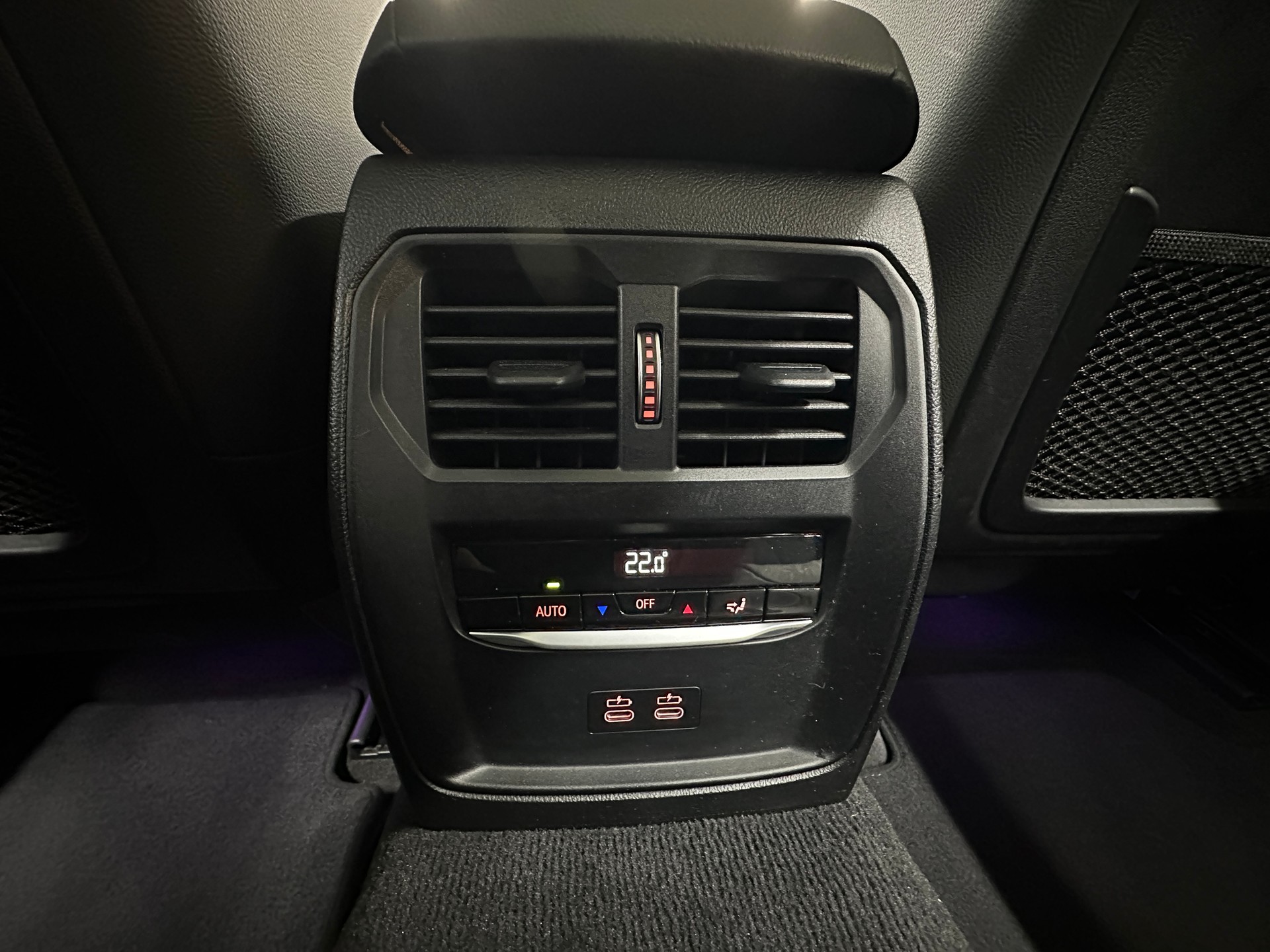 BMW 320d xDrive 48V Touring M Sport Steptronic-image-12