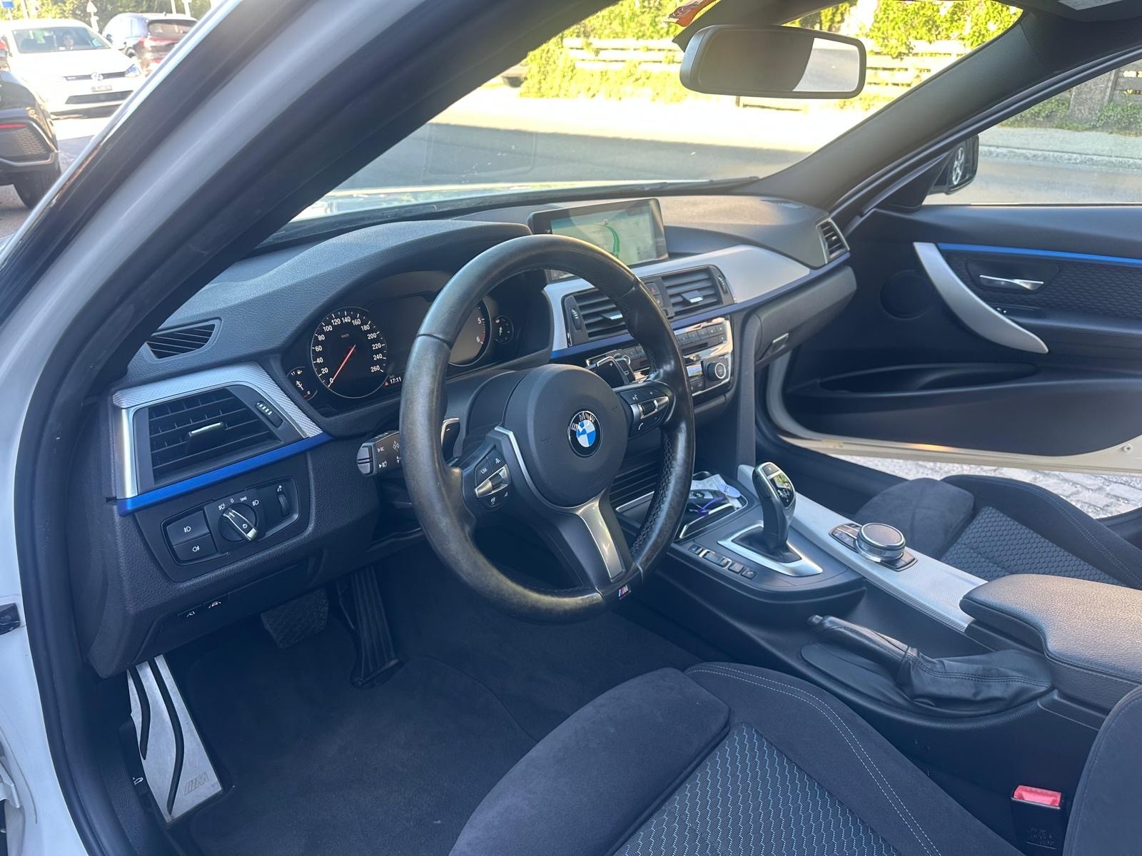 BMW 335d xDrive Touring M Sport Line Steptronic-image-8
