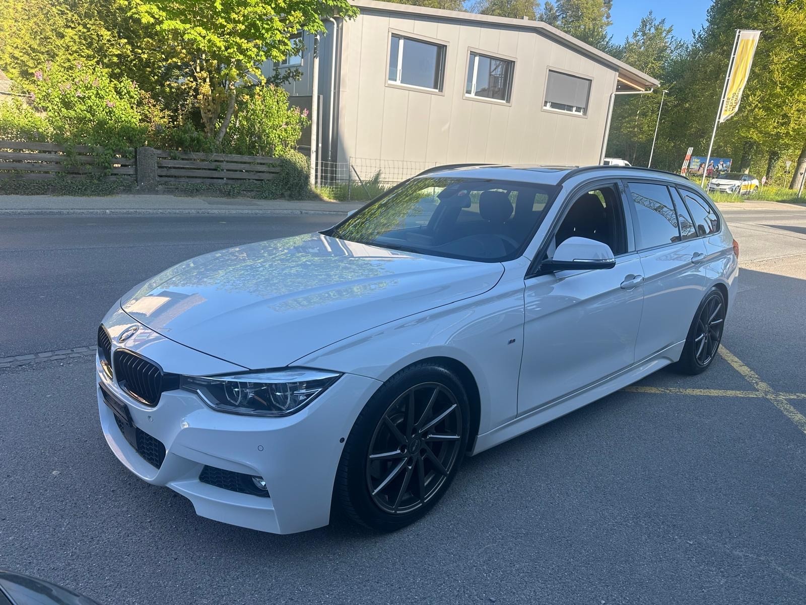BMW 335d xDrive Touring M Sport Line Steptronic-showroom-element-1